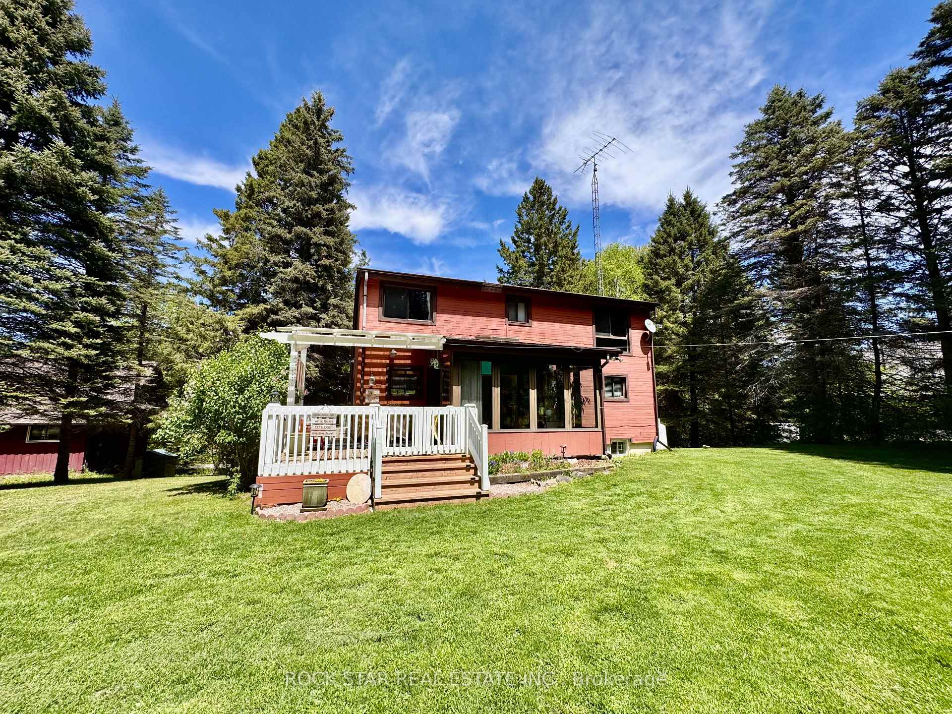 Photo 5 of 8 Pine River Crescent, Mulmur, Rural Mulmur — HOMEH