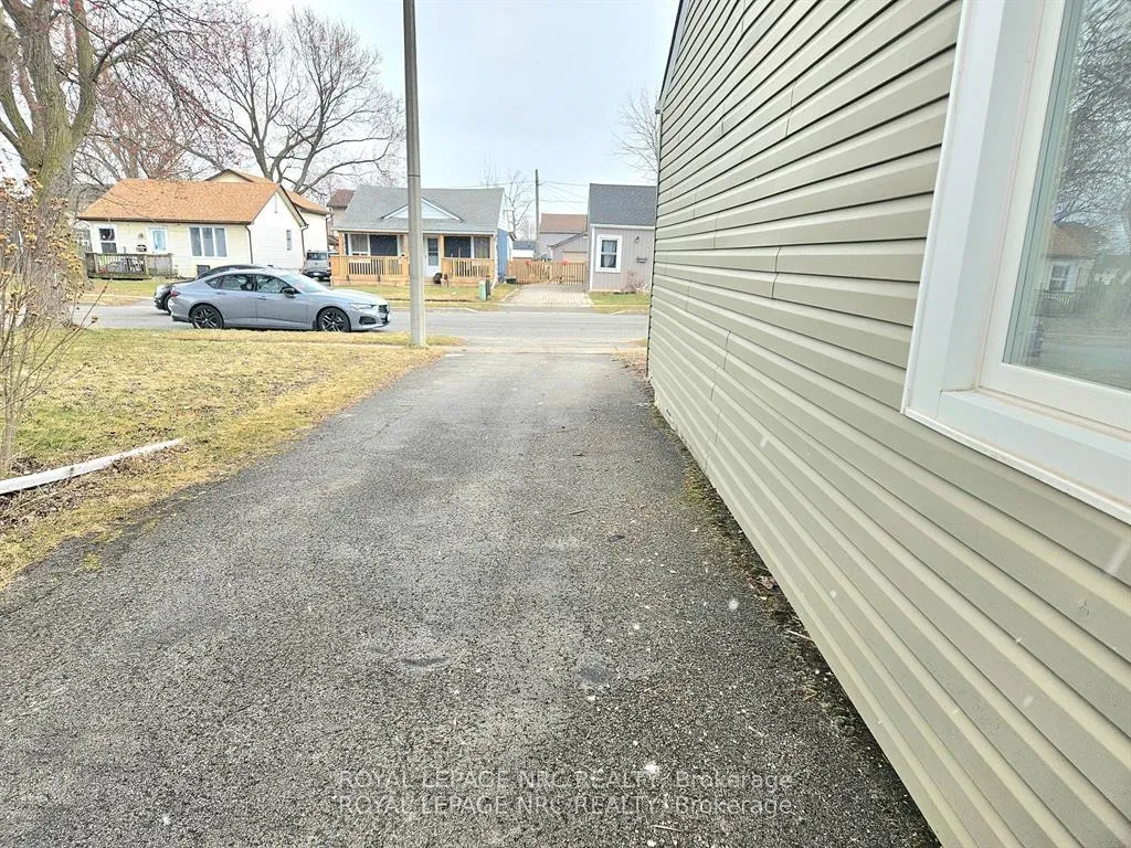 Photo 7 of 6191 Cadham Street, Niagara Falls, Arad/Fallsview — HOMEH