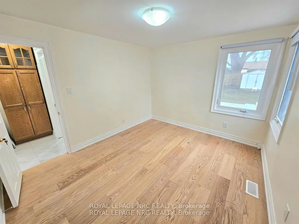 Photo 16 of 6191 Cadham Street, Niagara Falls, Arad/Fallsview — HOMEH