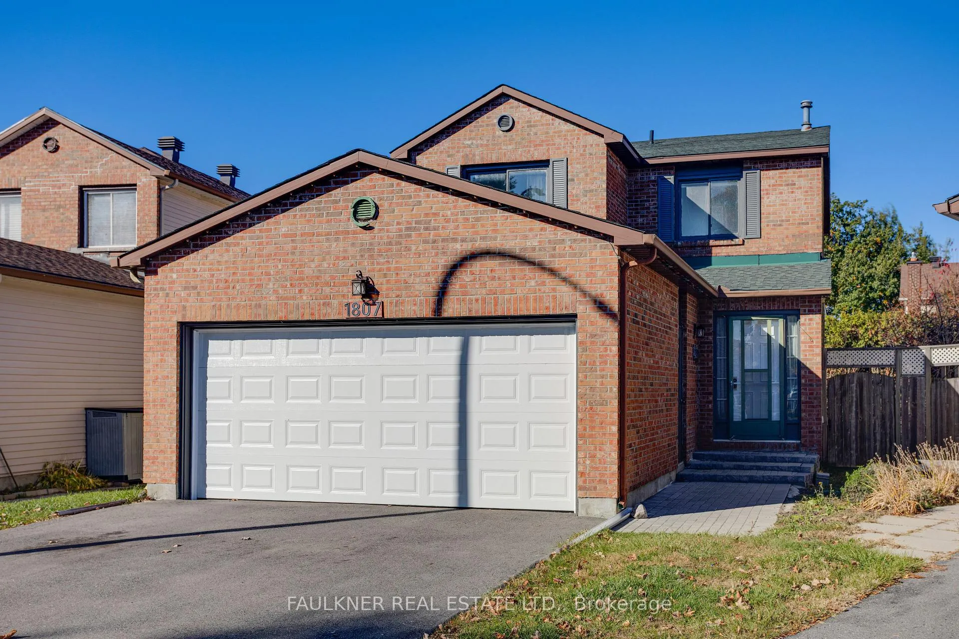 Photo 1 of 1807 Brousseau Crescent, Ottawa, Chateauneuf — HOMEH