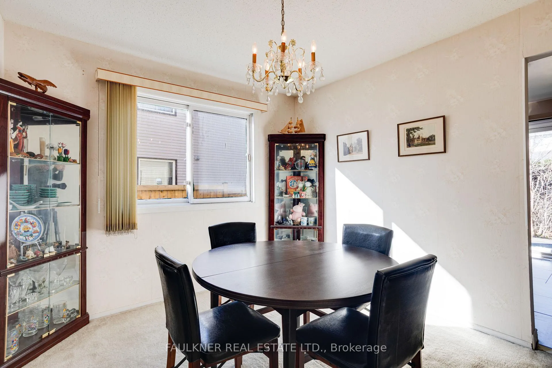 Photo 11 of 1807 Brousseau Crescent, Ottawa, Chateauneuf — HOMEH
