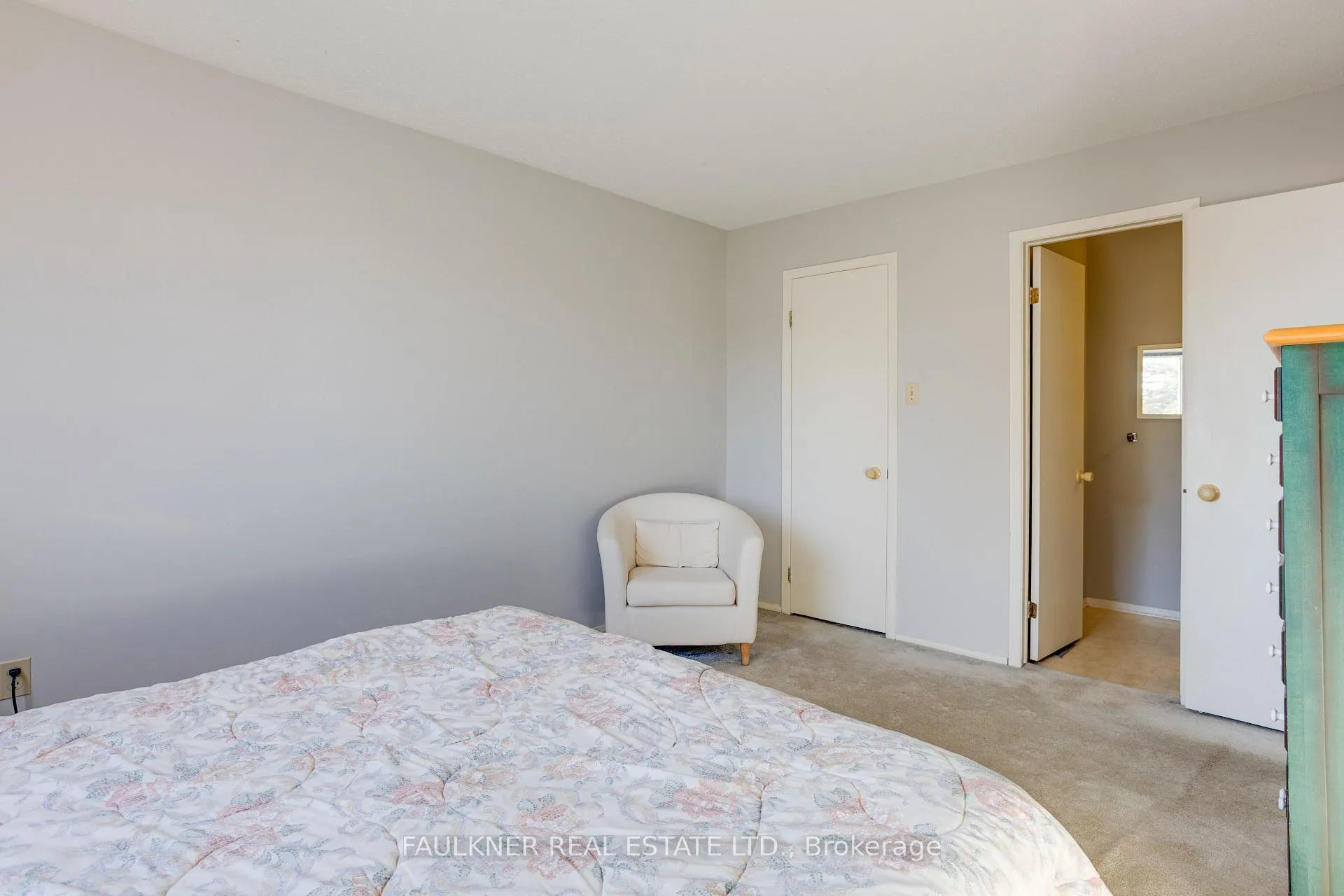 Photo 20 of 1807 Brousseau Crescent, Ottawa, Chateauneuf — HOMEH