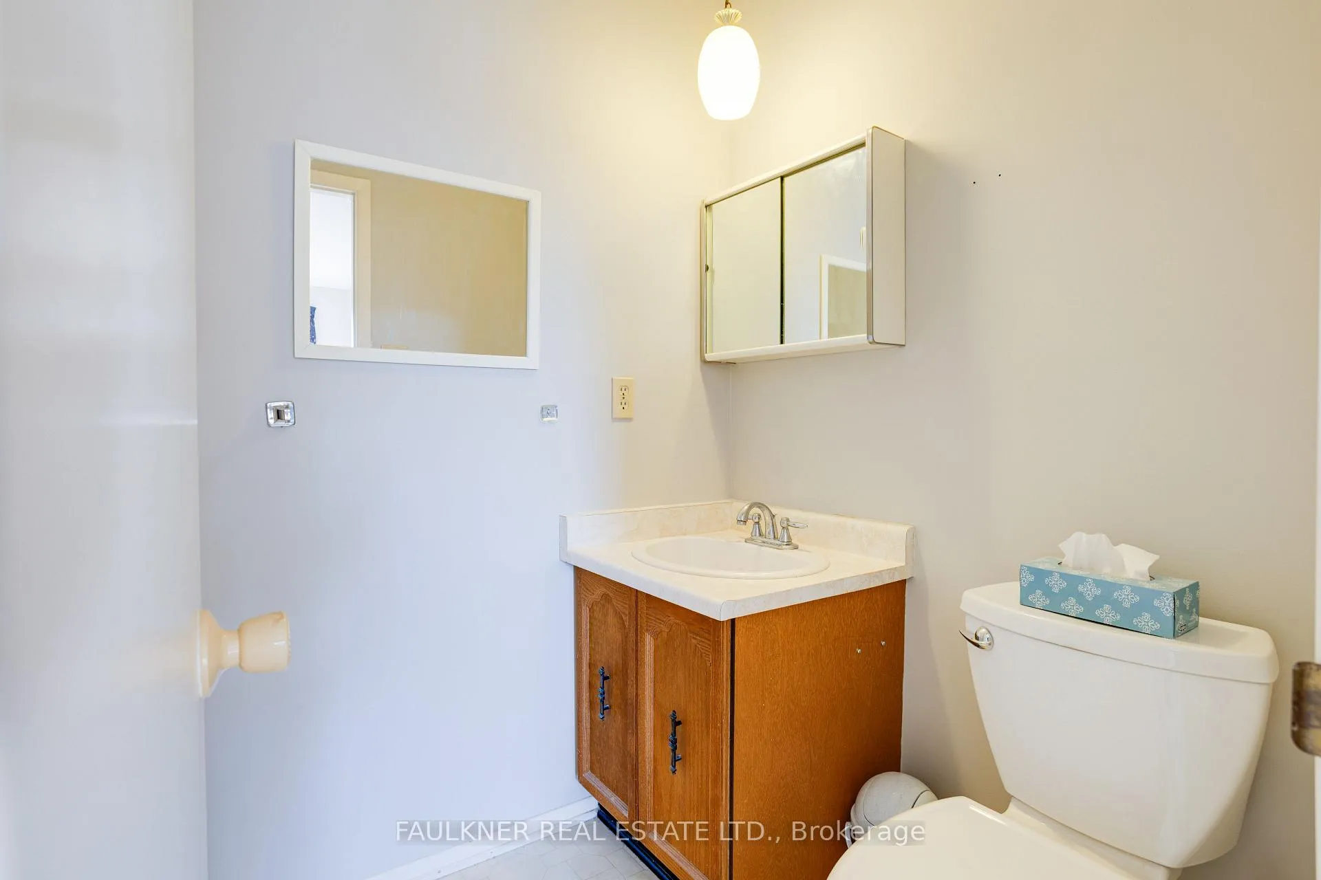 Photo 21 of 1807 Brousseau Crescent, Ottawa, Chateauneuf — HOMEH