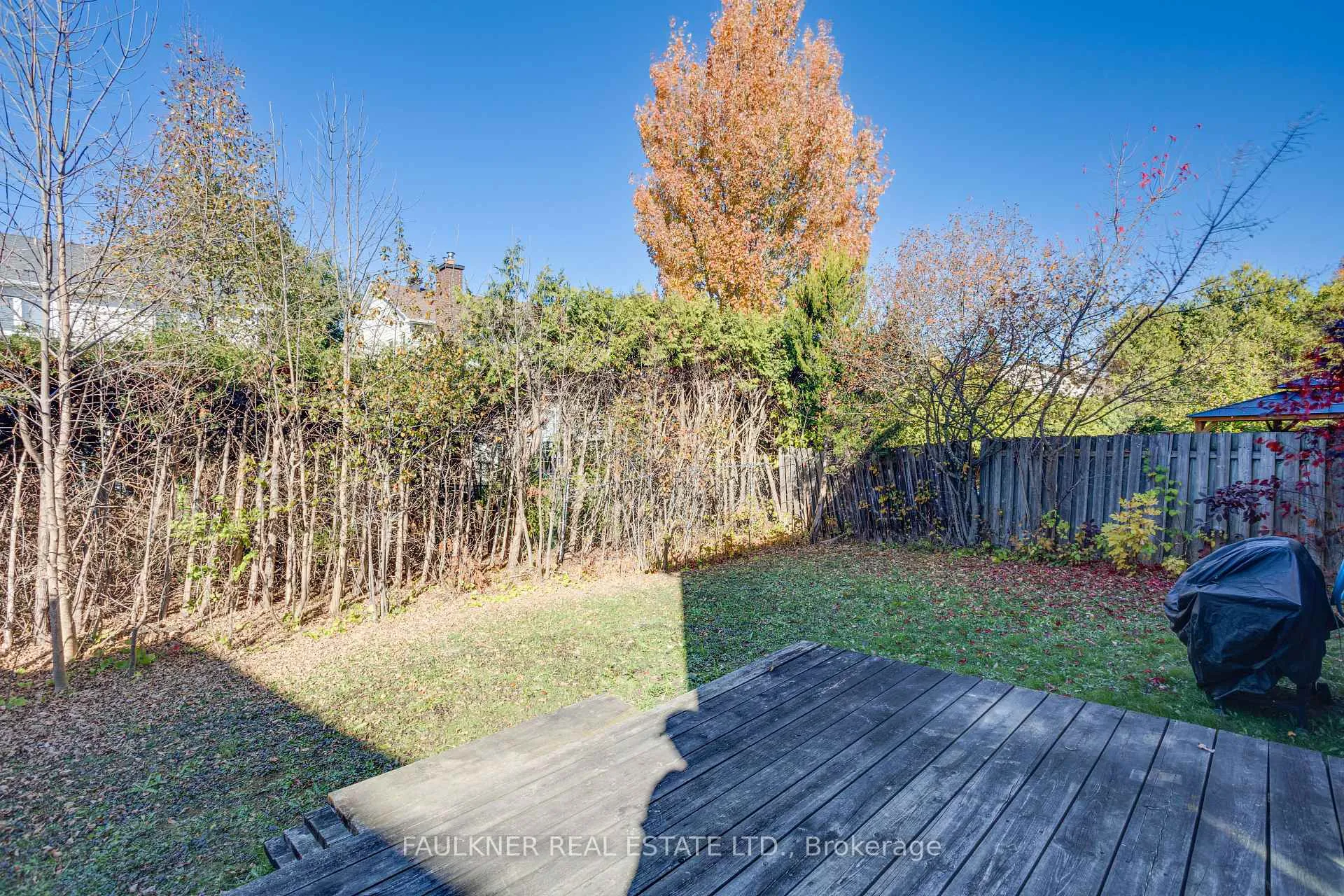 Photo 37 of 1807 Brousseau Crescent, Ottawa, Chateauneuf — HOMEH