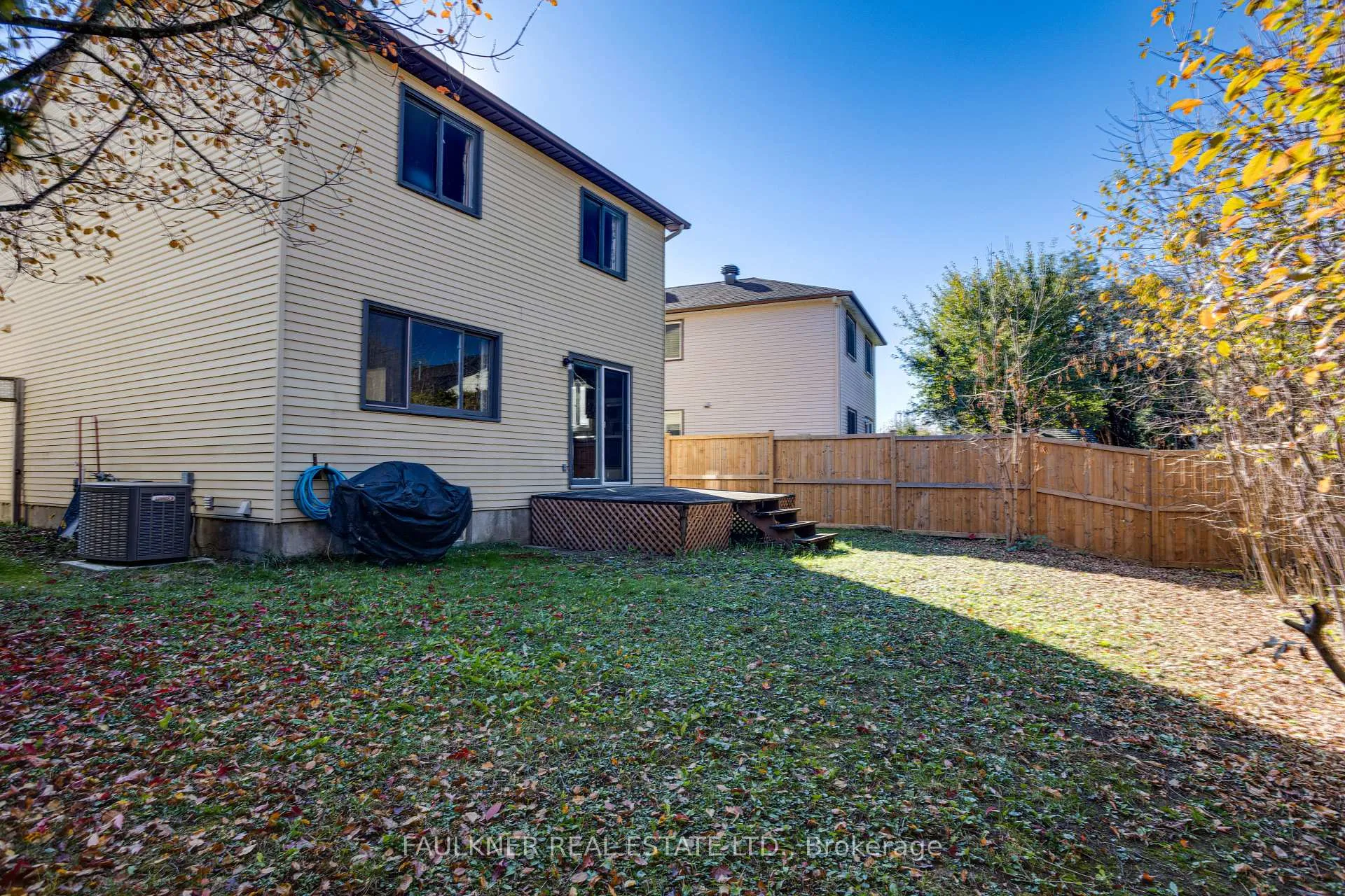 Photo 38 of 1807 Brousseau Crescent, Ottawa, Chateauneuf — HOMEH