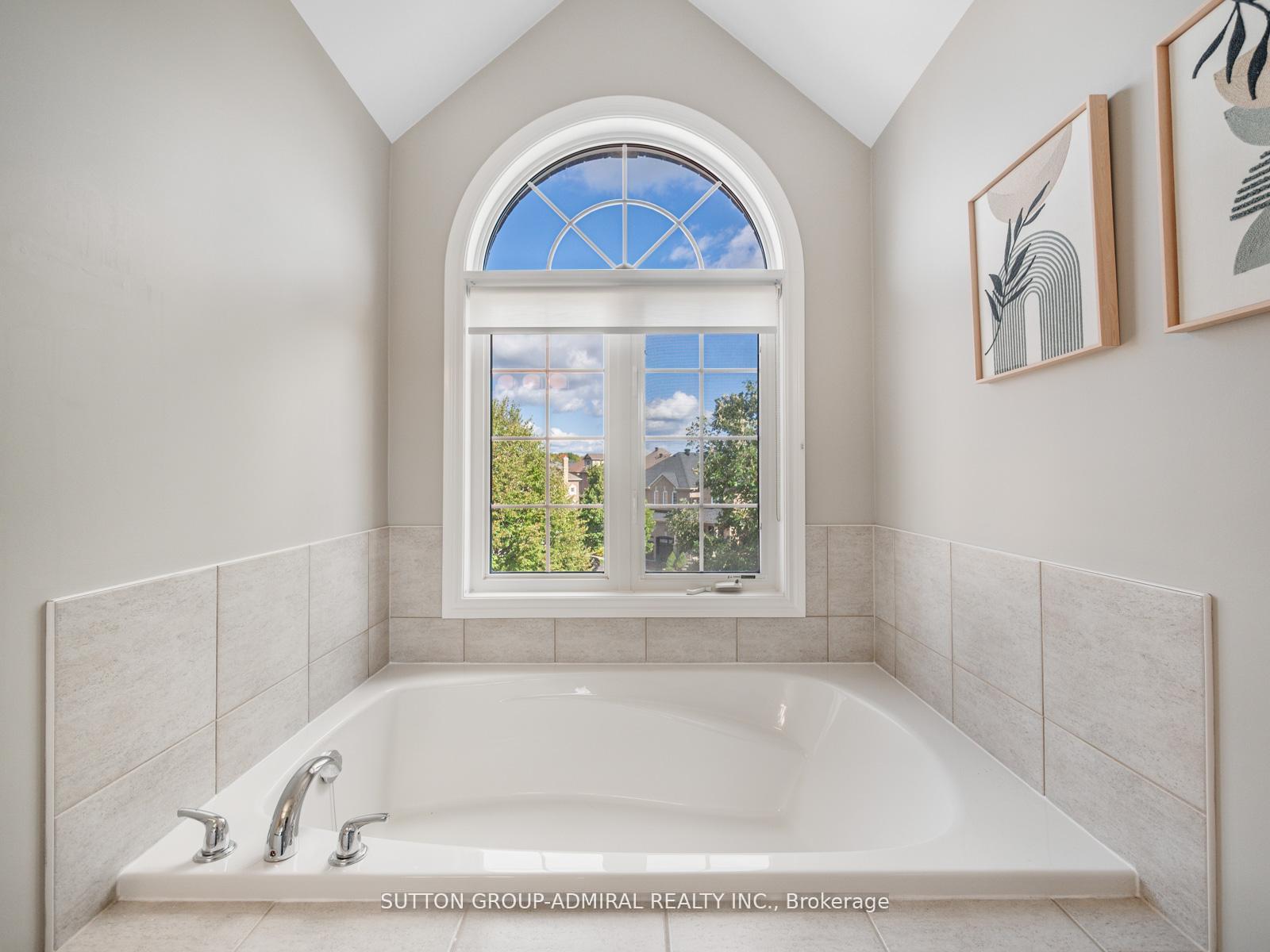 Photo 26 of 1057 Warby Trail, Newmarket, Stonehaven-Wyndham — HOMEH