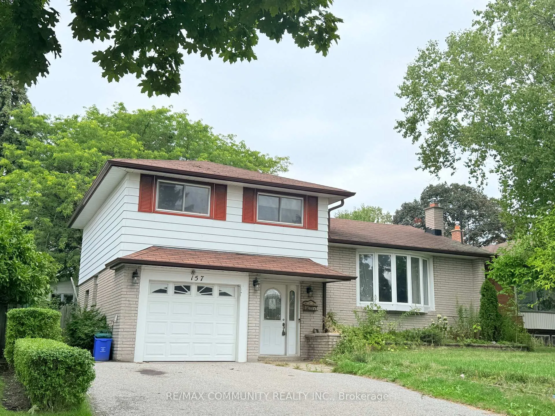 Photo 1 of 157 Labrador Drive, Oshawa, Donevan — HOMEH