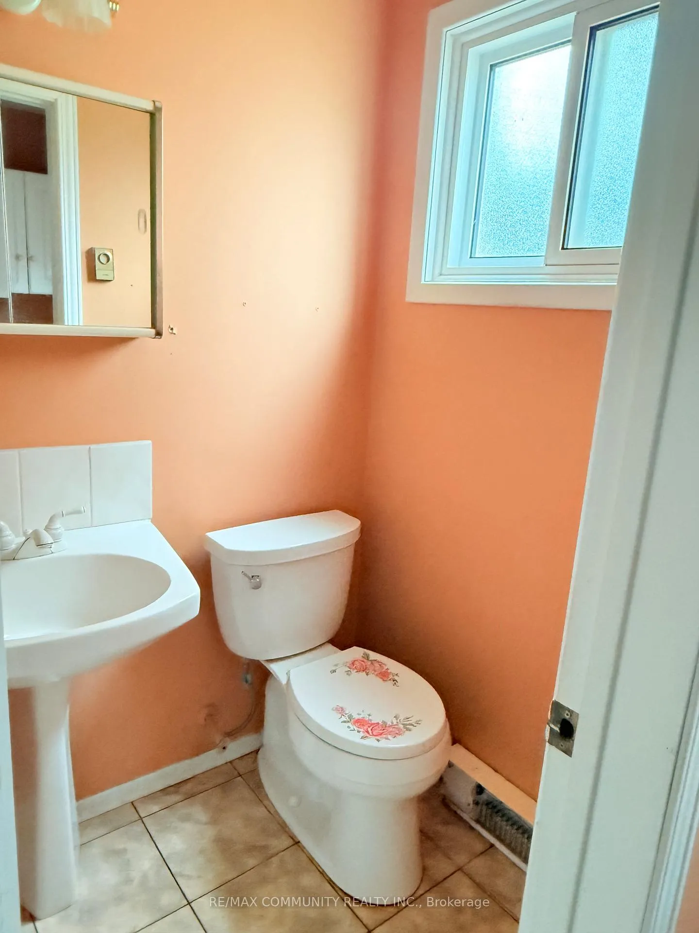Photo 10 of 157 Labrador Drive, Oshawa, Donevan — HOMEH