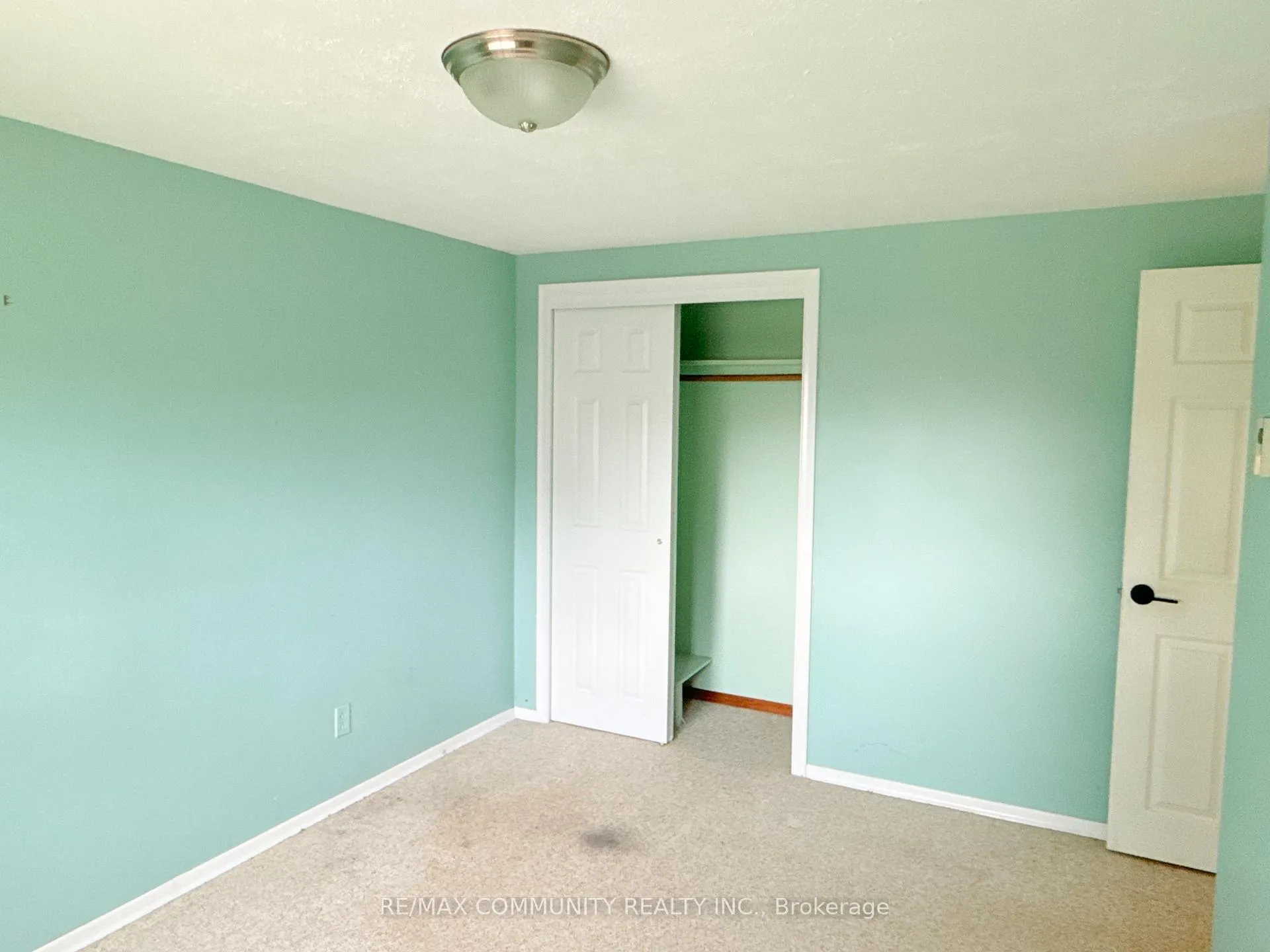 Photo 14 of 157 Labrador Drive, Oshawa, Donevan — HOMEH