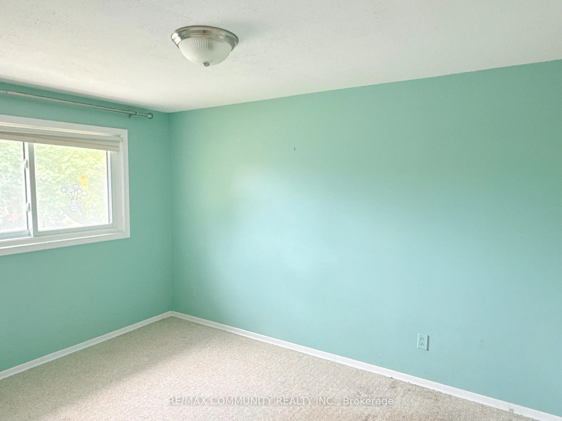 Photo 15 of 157 Labrador Drive, Oshawa, Donevan — HOMEH