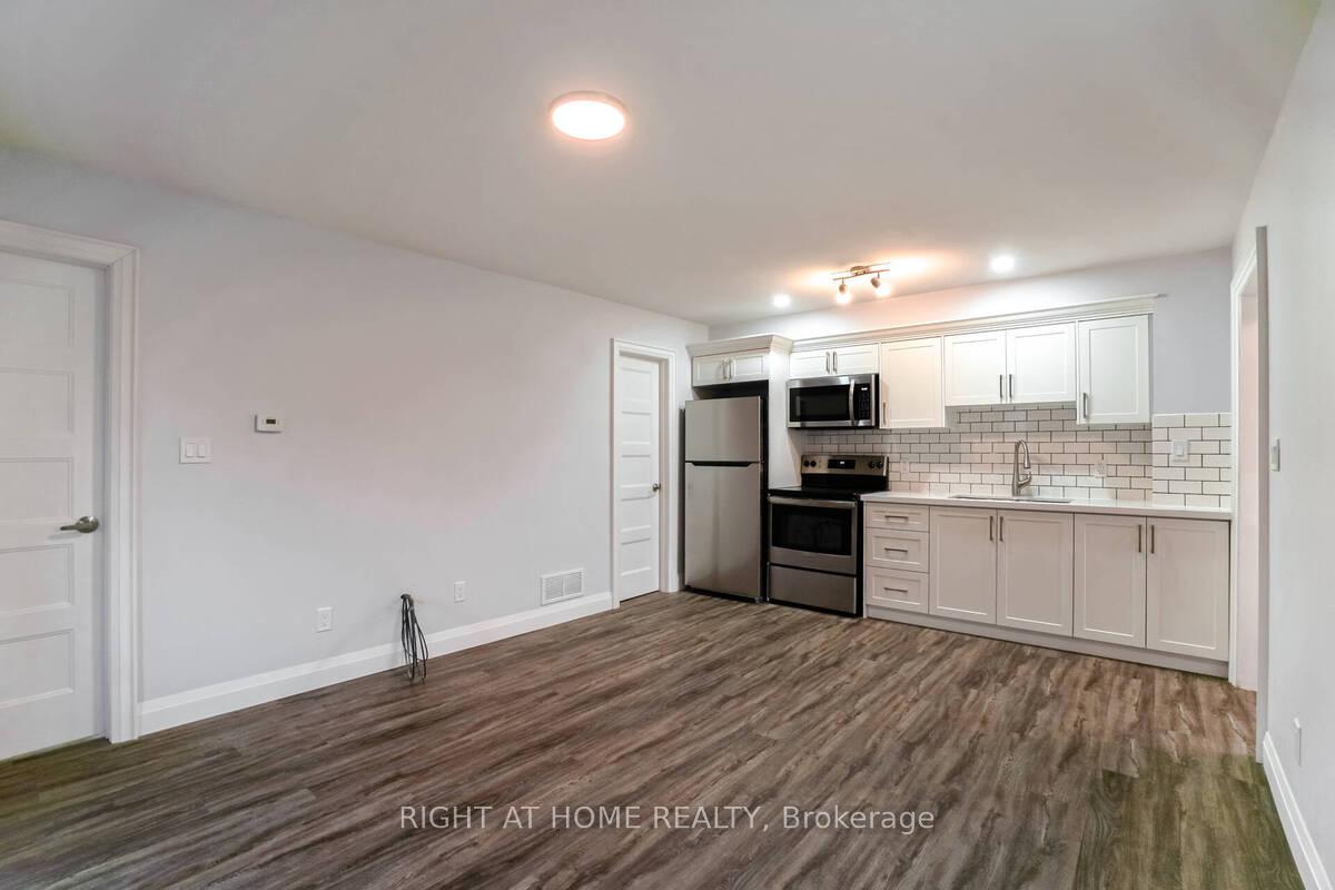 Photo 4 of Unit Unit 2, 865 Simcoe Street S, Oshawa, Lakeview — HOMEH