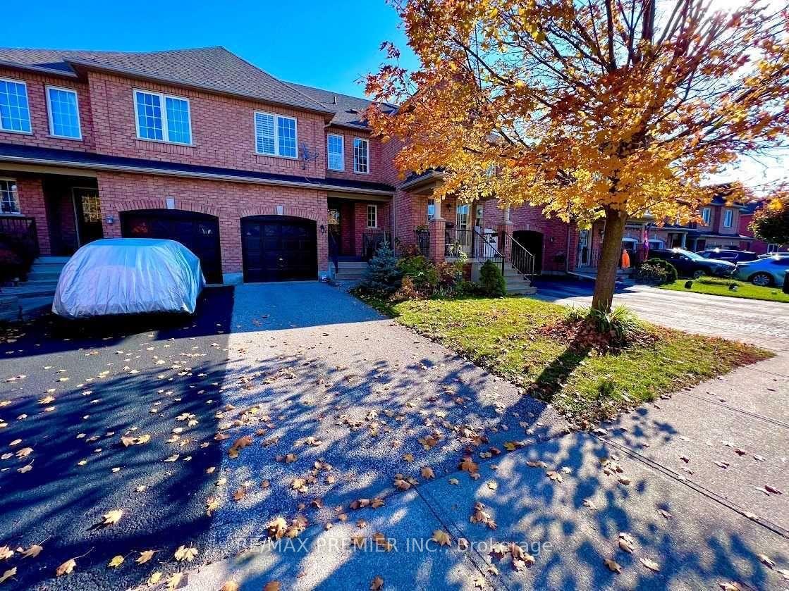 Photo 2 of 739 Joe Persechini Drive, Newmarket, Summerhill Estates — HOMEH