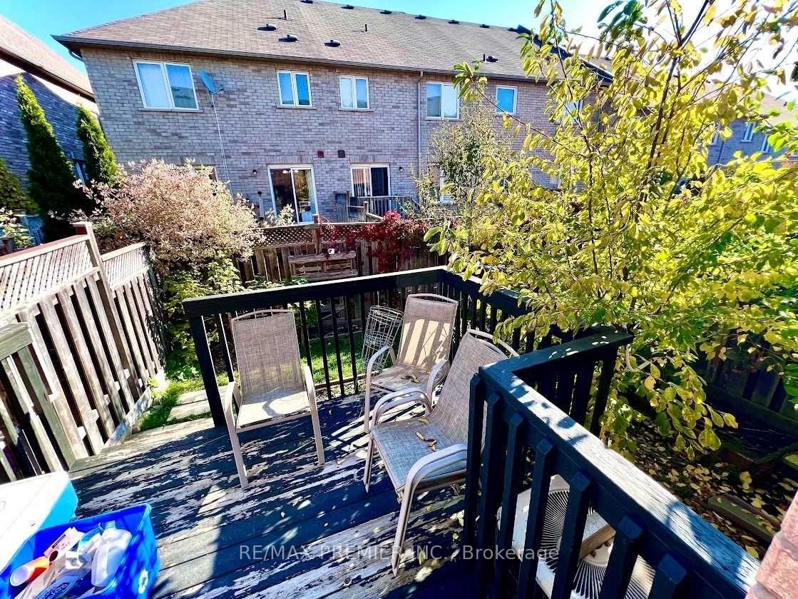 Photo 6 of 739 Joe Persechini Drive, Newmarket, Summerhill Estates — HOMEH