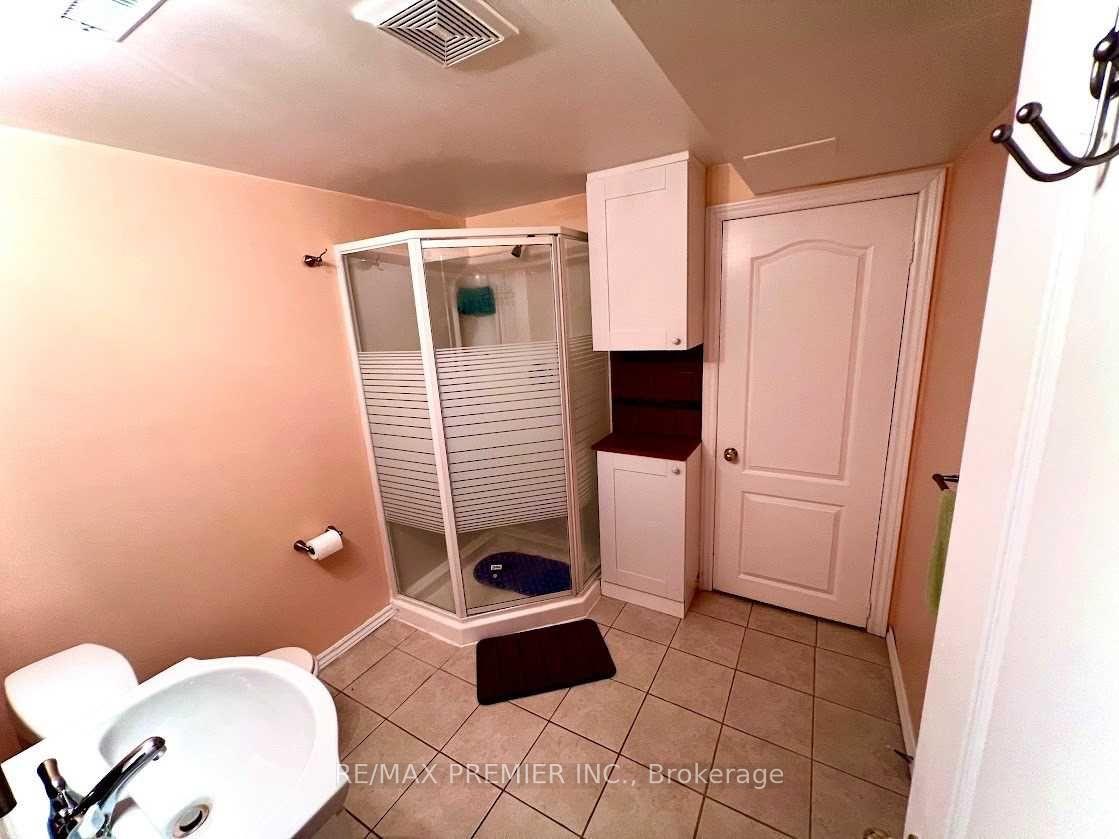 Photo 13 of 739 Joe Persechini Drive, Newmarket, Summerhill Estates — HOMEH
