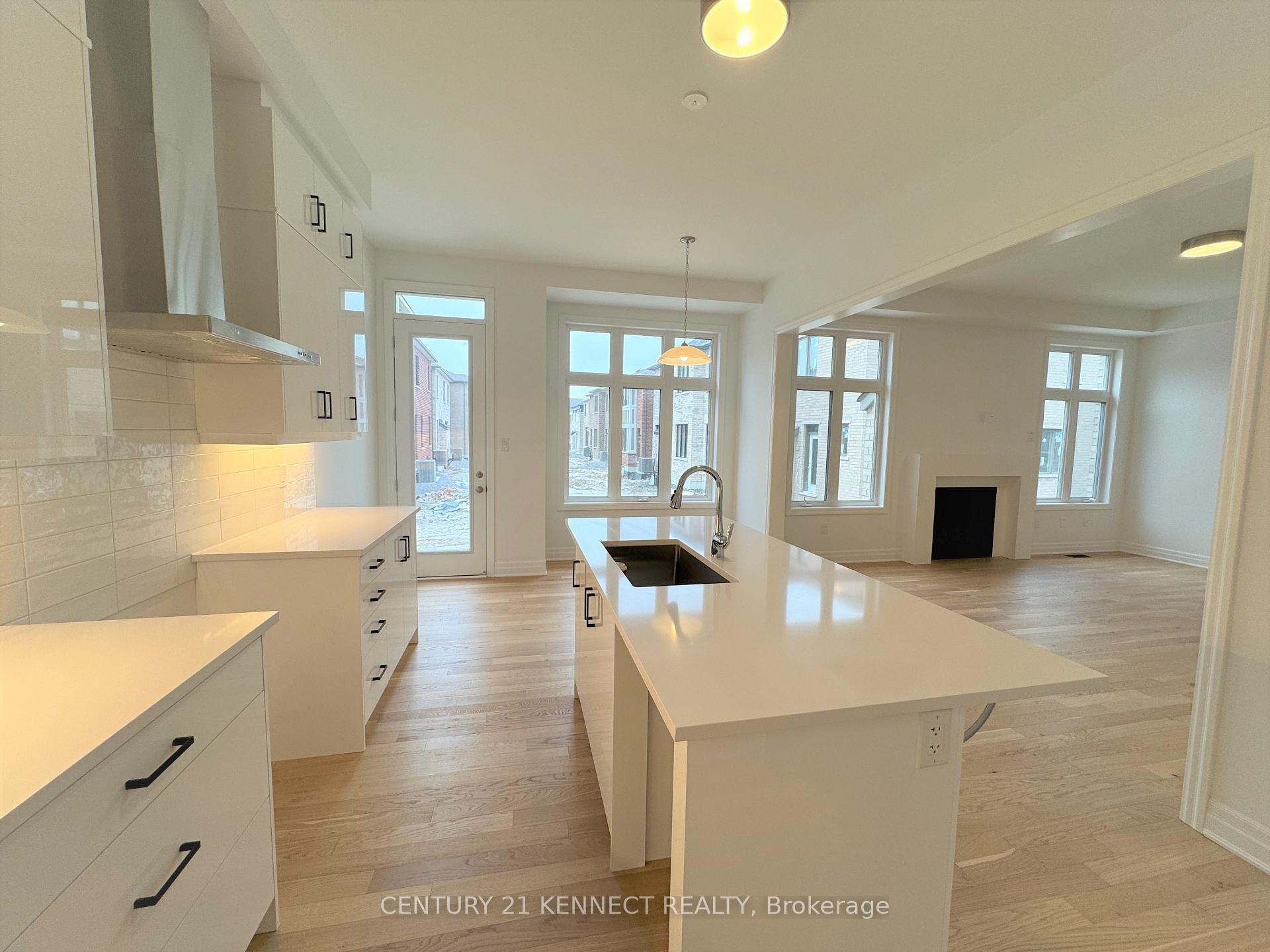Photo 10 of 27 Berczy Manor Crescent, Markham, Victoria Square — HOMEH