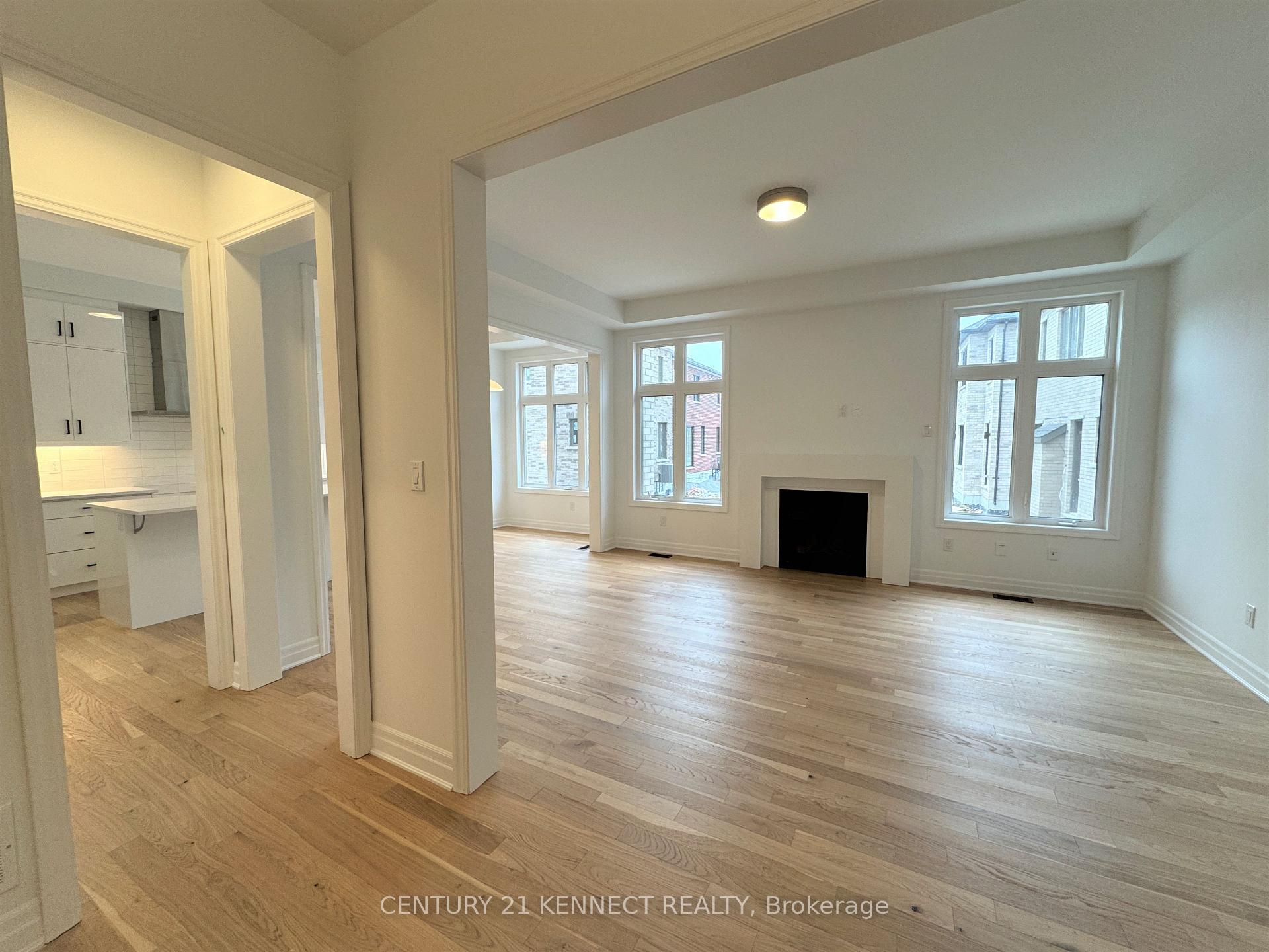Photo 13 of 27 Berczy Manor Crescent, Markham, Victoria Square — HOMEH