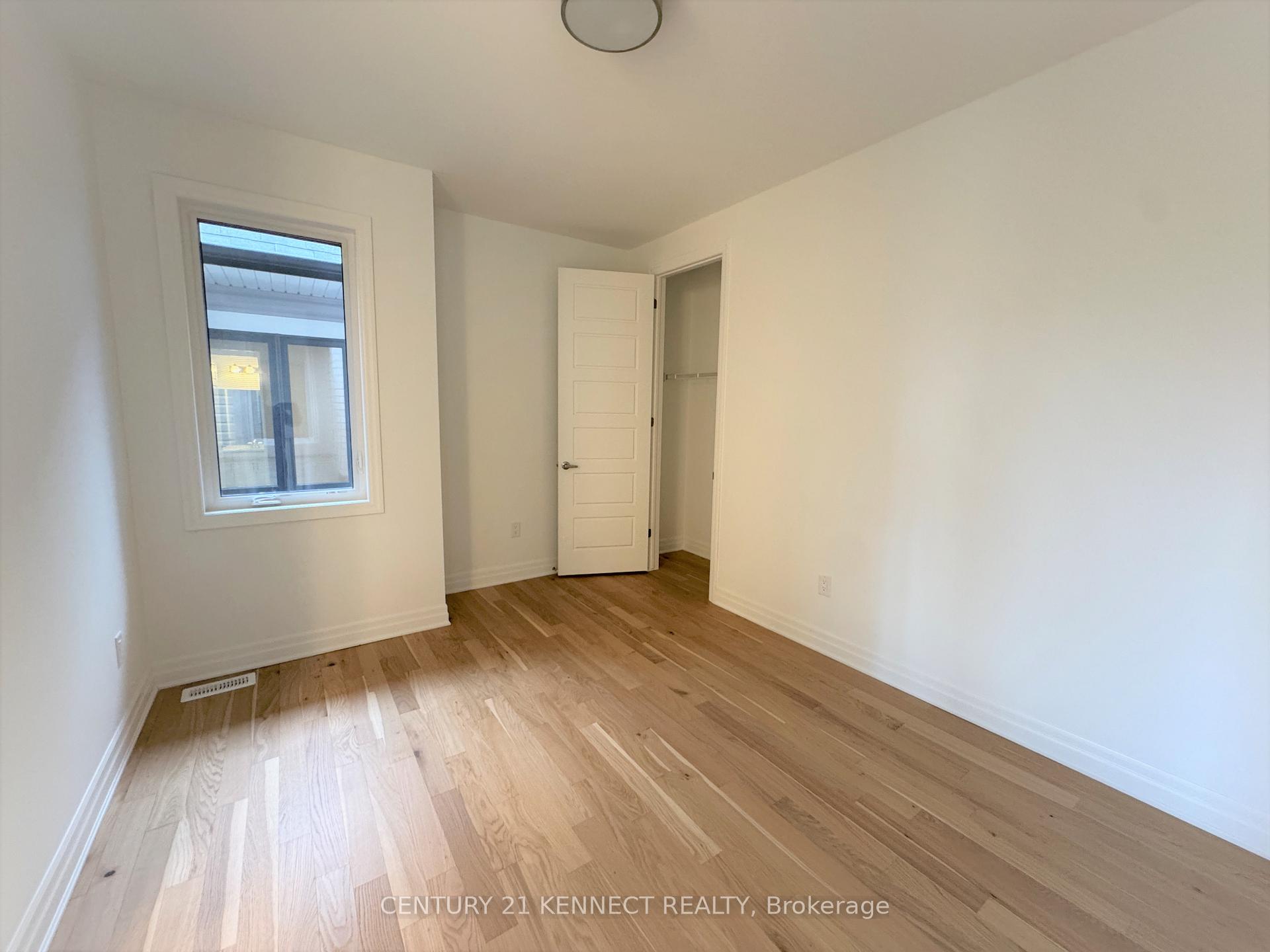 Photo 14 of 27 Berczy Manor Crescent, Markham, Victoria Square — HOMEH