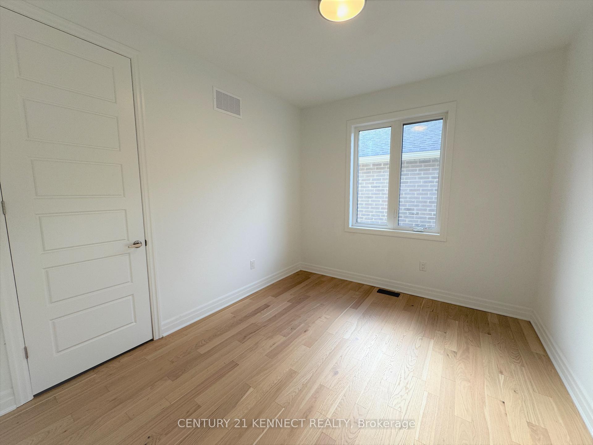 Photo 15 of 27 Berczy Manor Crescent, Markham, Victoria Square — HOMEH