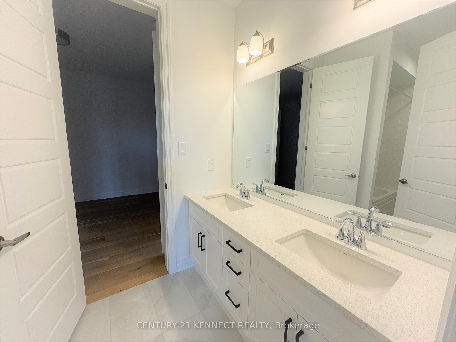 Photo 22 of 27 Berczy Manor Crescent, Markham, Victoria Square — HOMEH