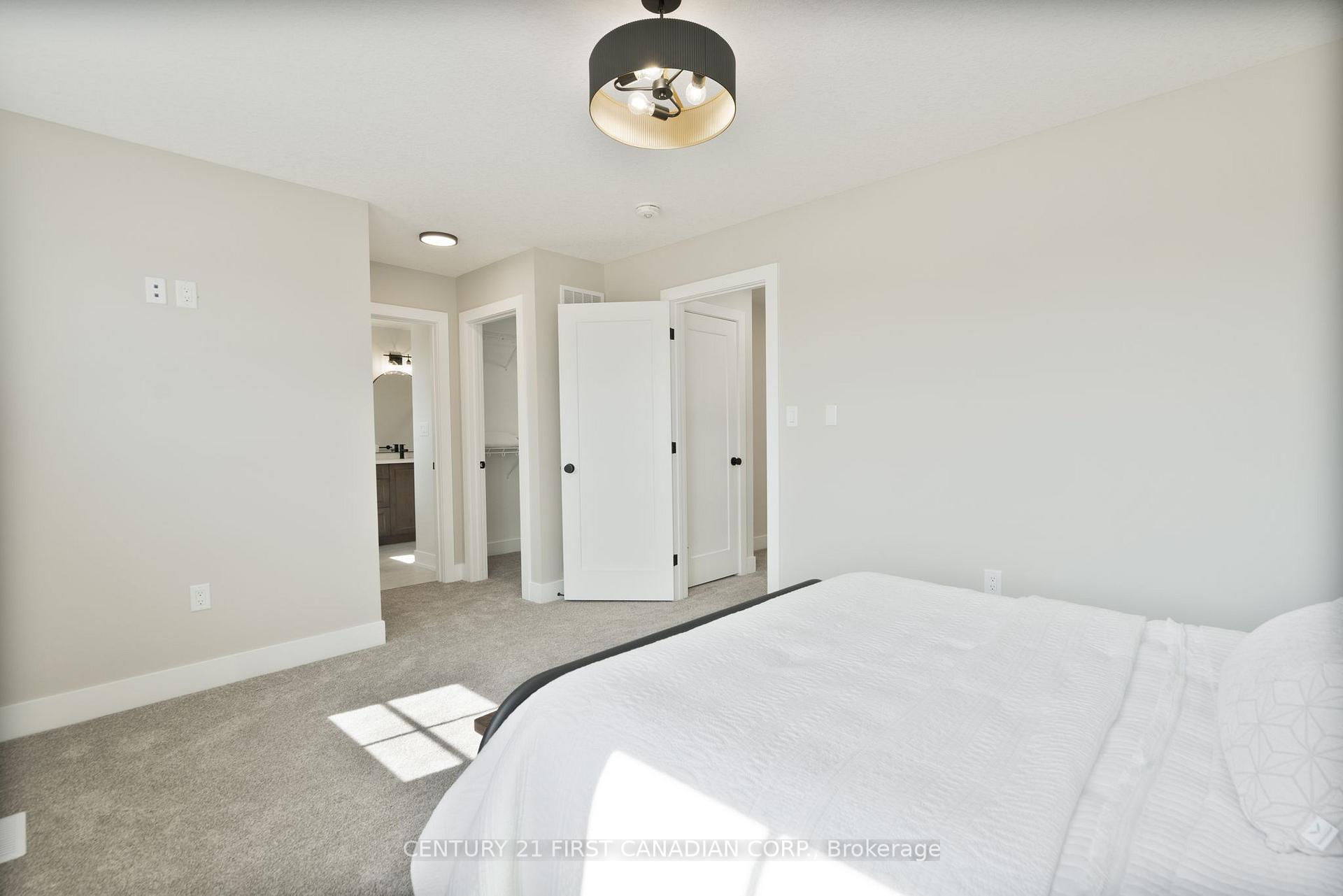 Photo 18 of 38 Postma Crescent, North Middlesex, Alisa Craig — HOMEH