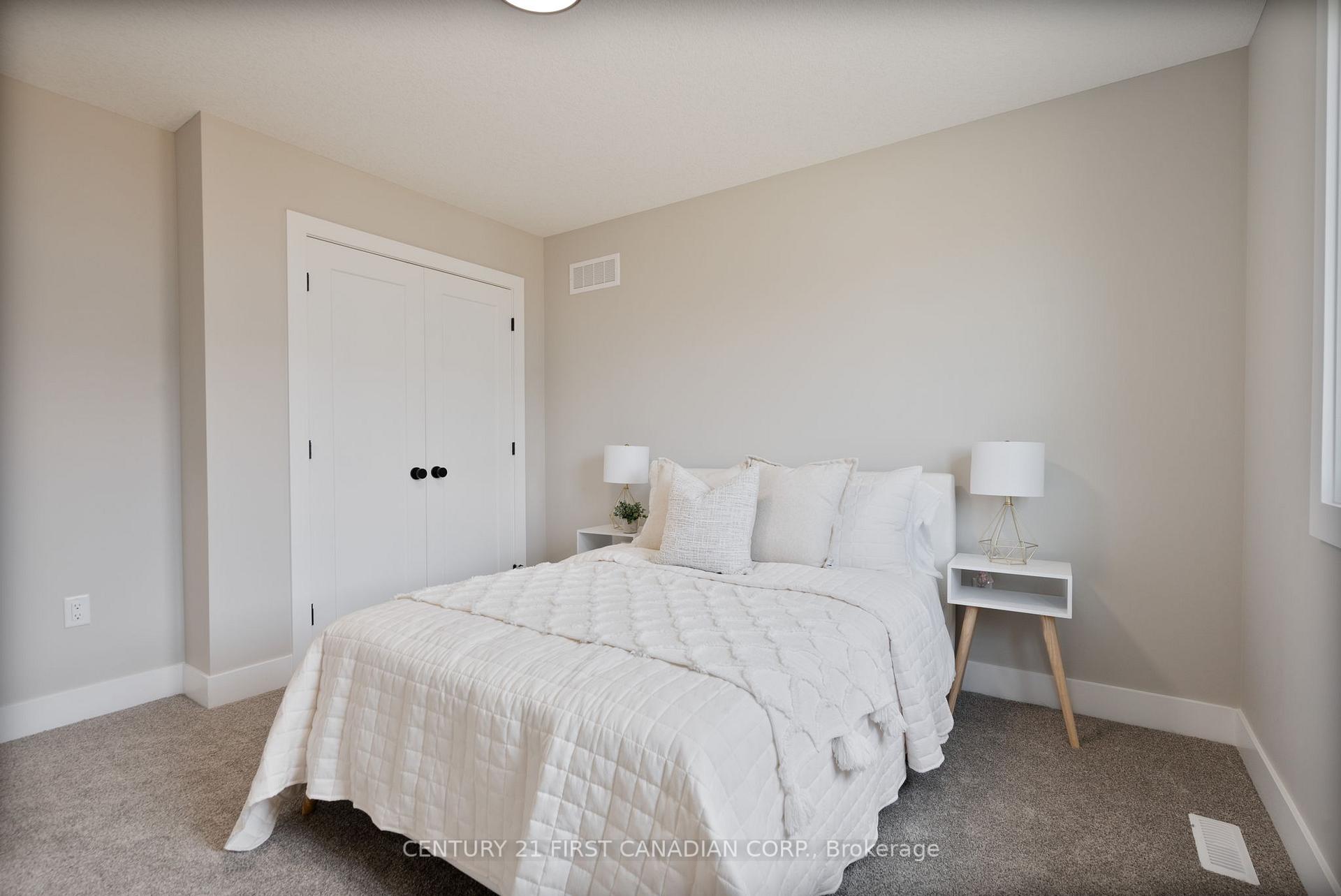 Photo 23 of 38 Postma Crescent, North Middlesex, Alisa Craig — HOMEH