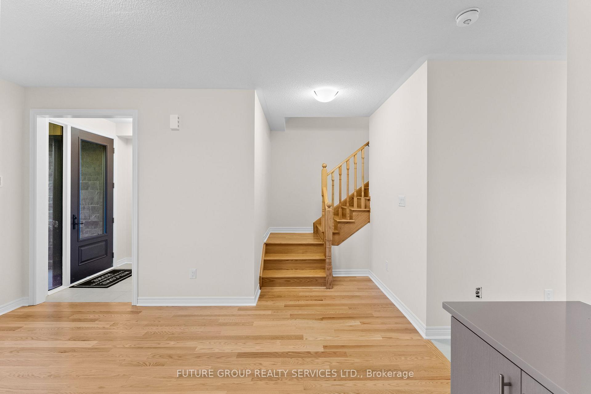 Photo 10 of 89 Mumbai Drive, Markham, Middlefield — HOMEH
