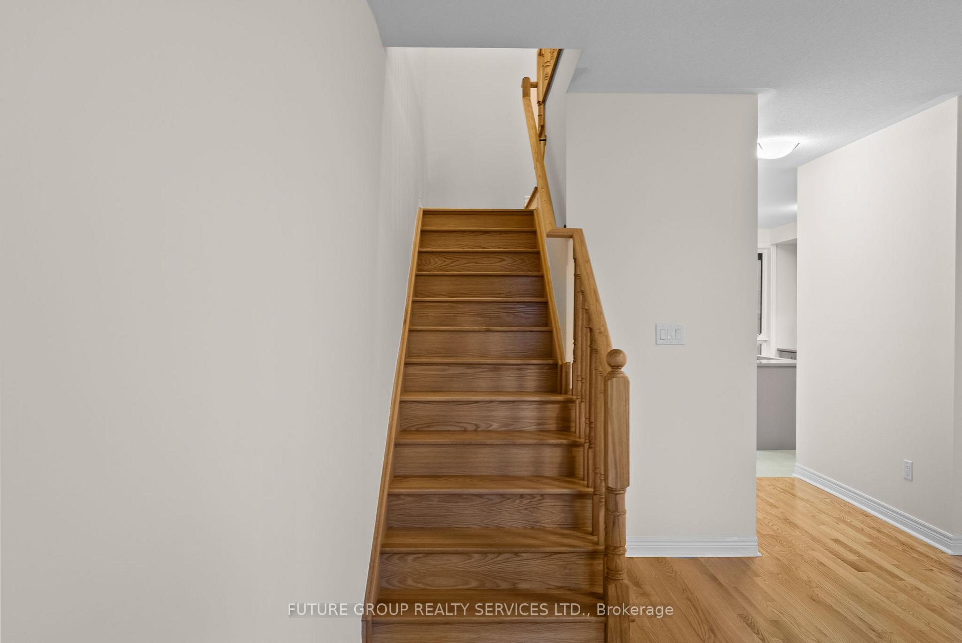Photo 25 of 89 Mumbai Drive, Markham, Middlefield — HOMEH