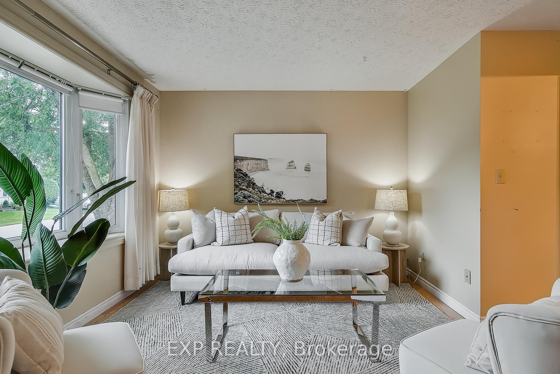 Photo 6 of 515 Elm Avenue N, North Perth, Listowel — HOMEH