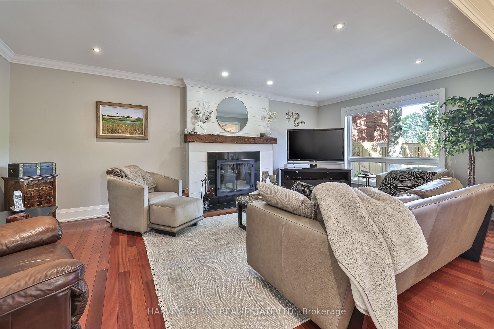 Photo 13 of 1240 Rosethorne Road, Oakville, Glen Abbey — HOMEH