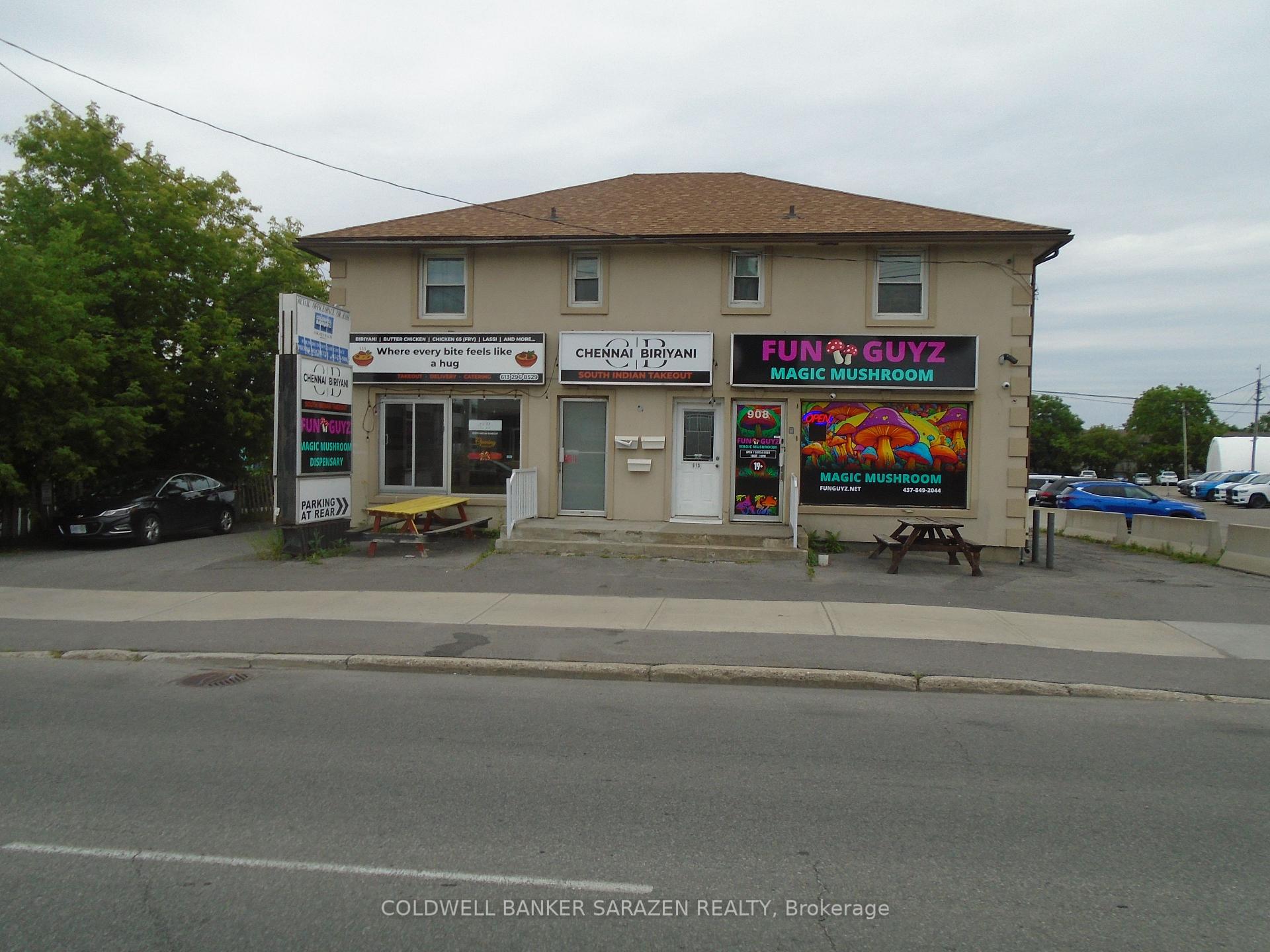 Front of 912 St Laurent Boulevard S