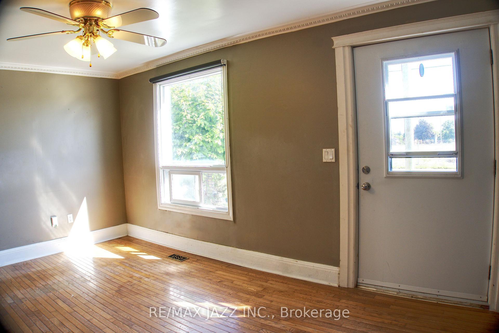 Photo 5 of 318 Ritson Road N, Oshawa, O'Neill — HOMEH