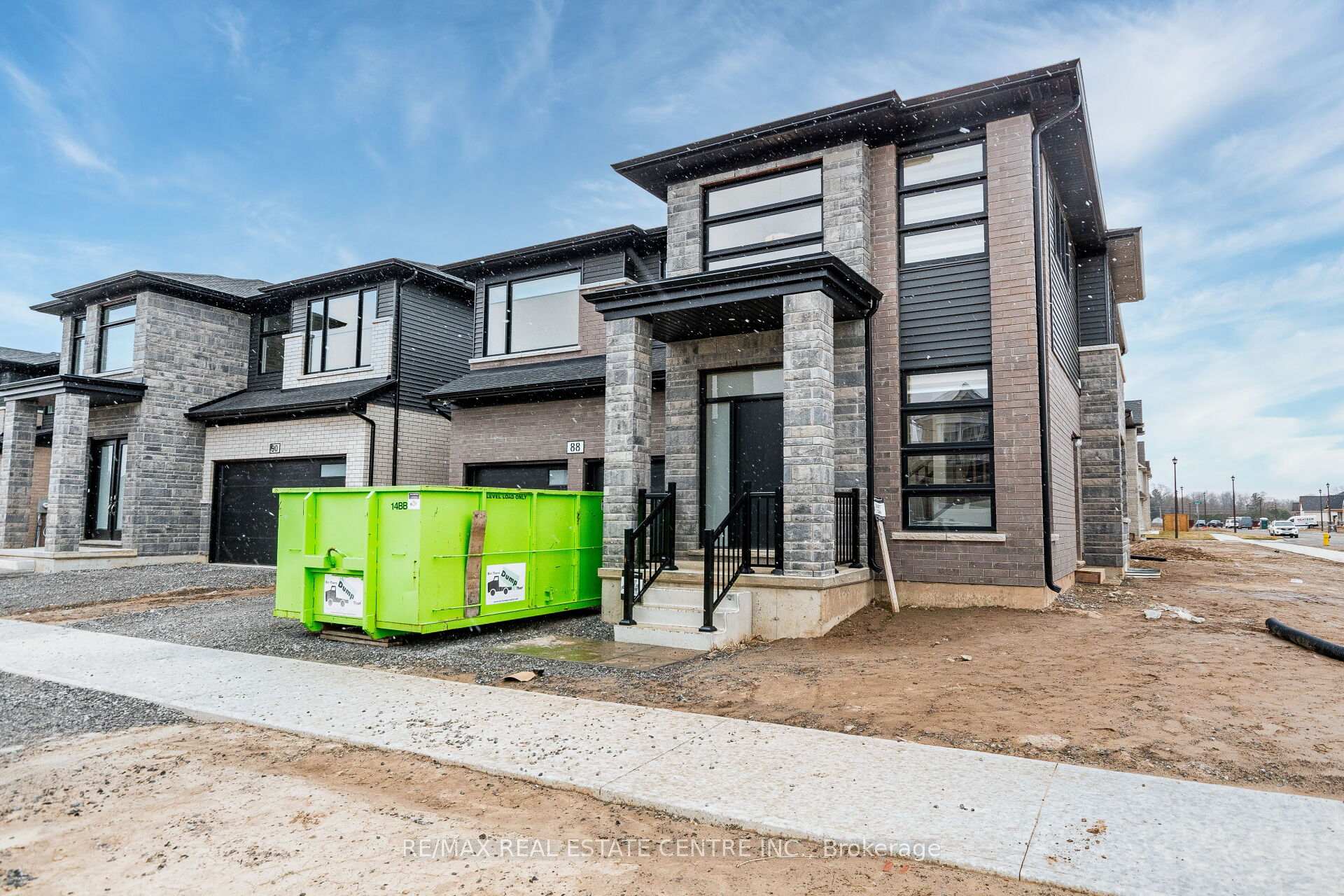 Photo 2 of 88 Acacia Road, Pelham, Fonthill — HOMEH