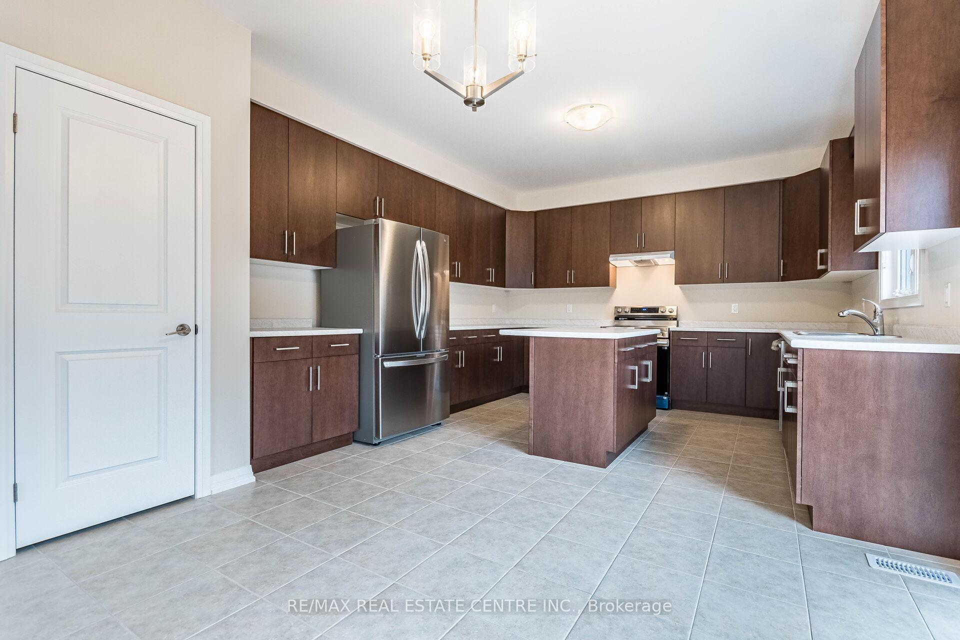 Photo 10 of 88 Acacia Road, Pelham, Fonthill — HOMEH