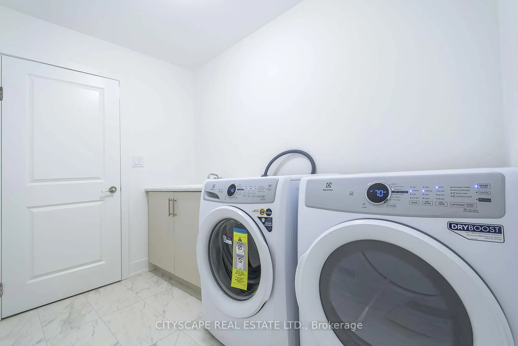 Photo 29 of 3079 Robert Lamb Boulevard, Oakville, Joshua Meadows — HOMEH