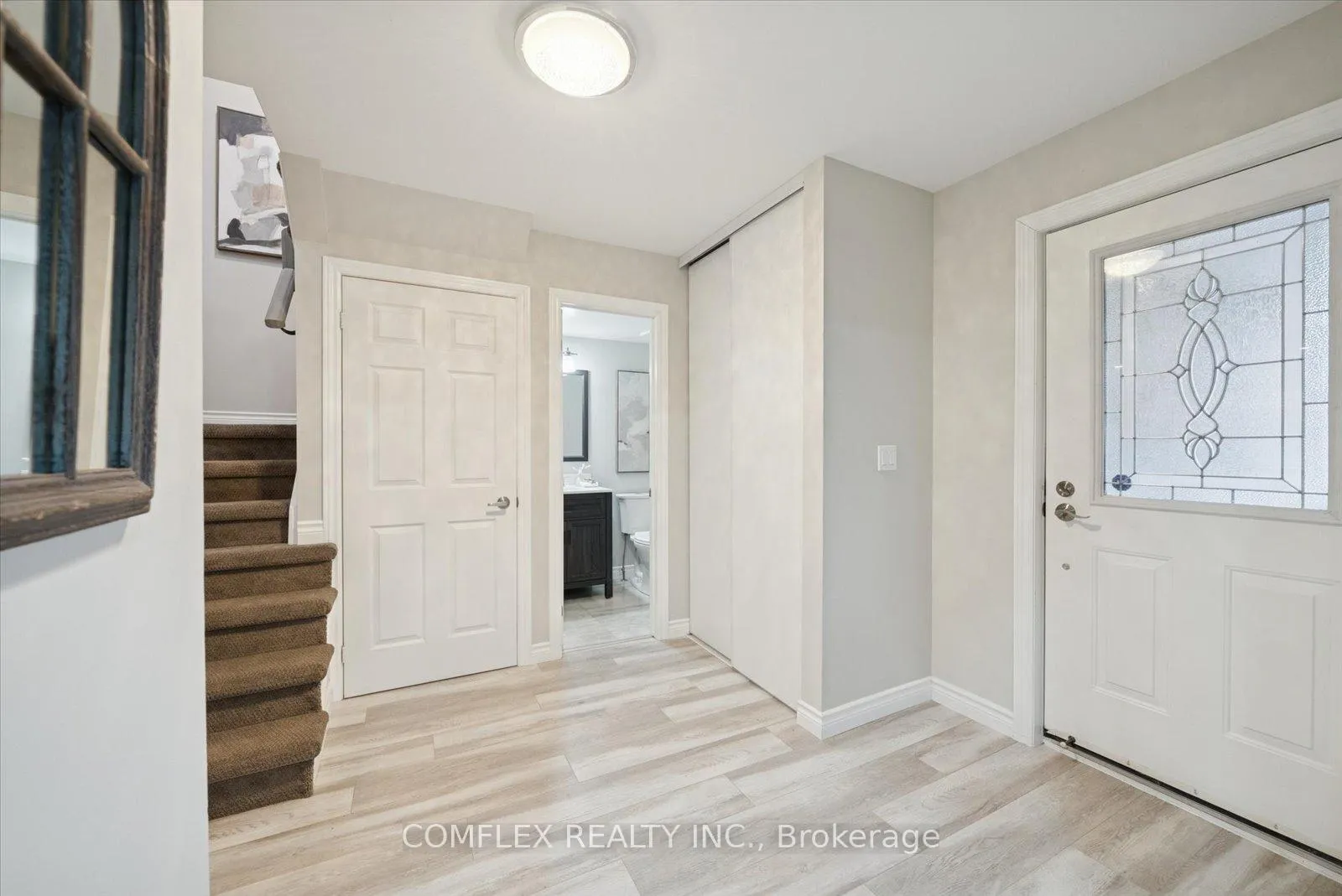 Photo 5 of 1303 Charter Crescent, Oshawa, Lakeview — HOMEH