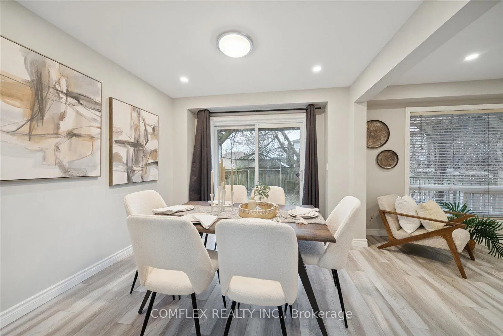 Photo 10 of 1303 Charter Crescent, Oshawa, Lakeview — HOMEH