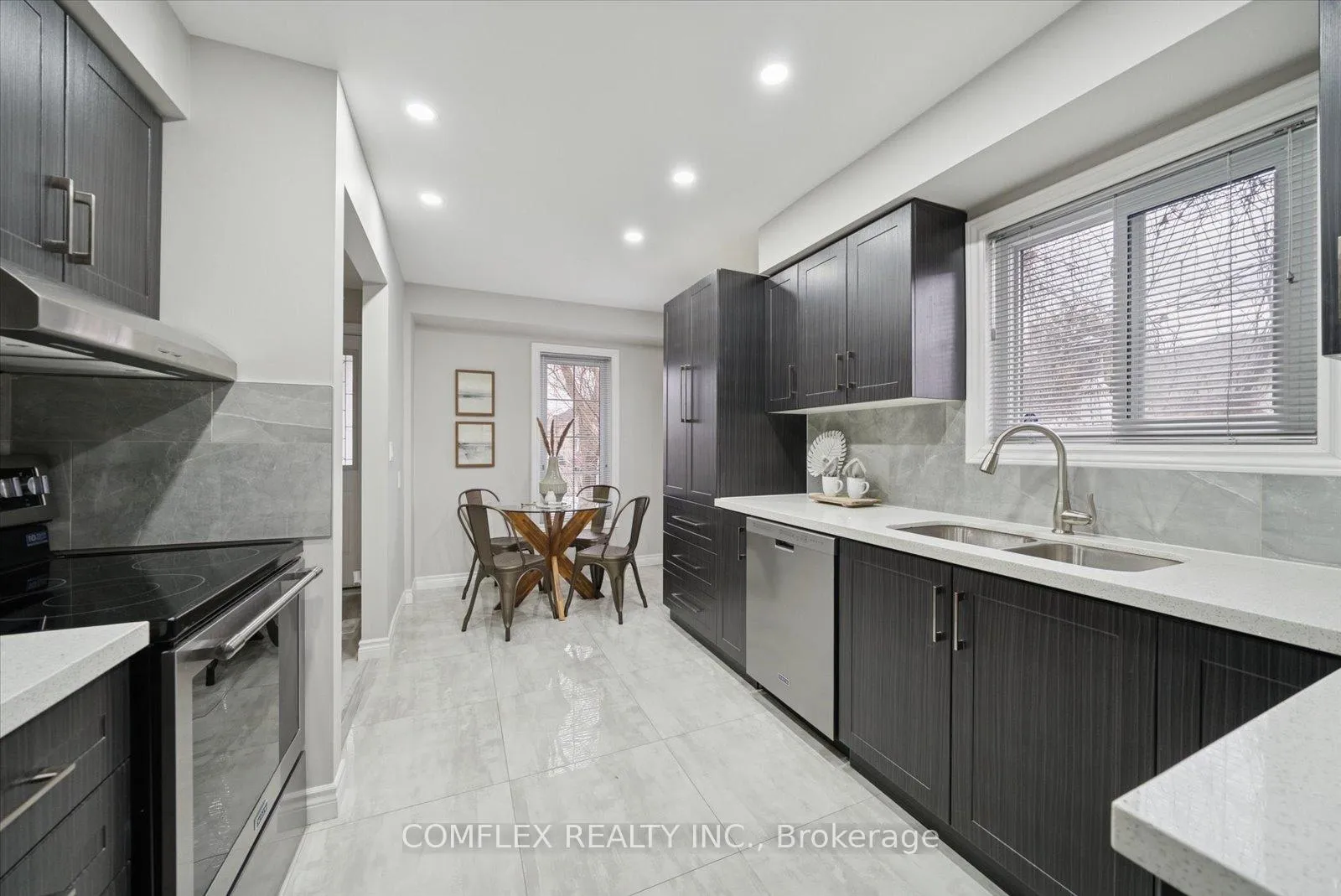 Photo 14 of 1303 Charter Crescent, Oshawa, Lakeview — HOMEH