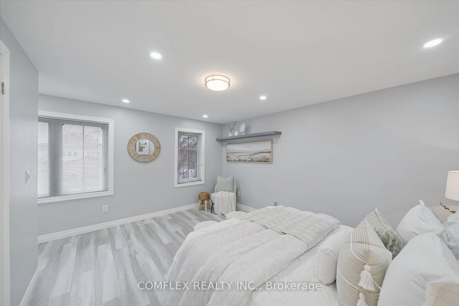 Photo 21 of 1303 Charter Crescent, Oshawa, Lakeview — HOMEH