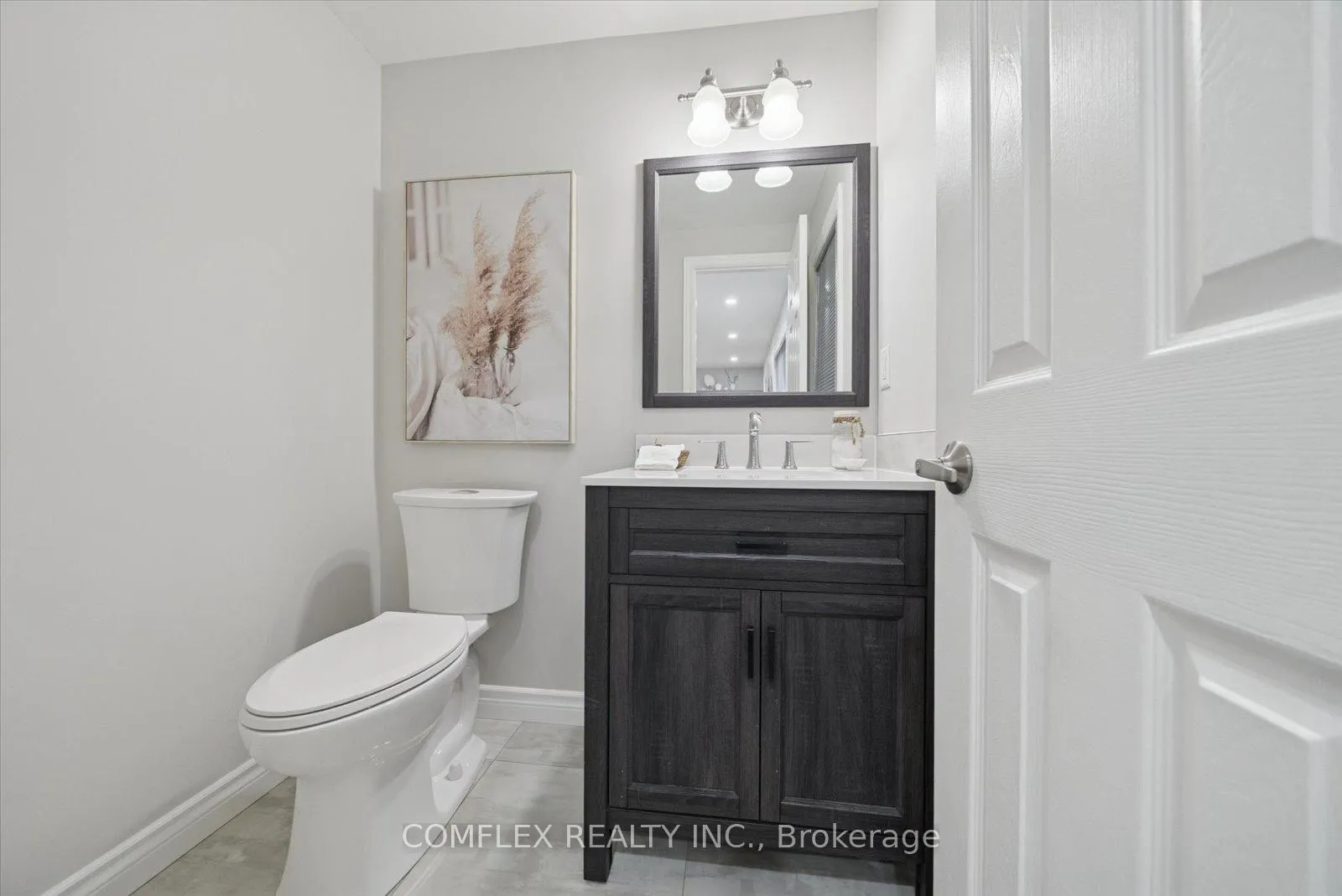 Photo 22 of 1303 Charter Crescent, Oshawa, Lakeview — HOMEH