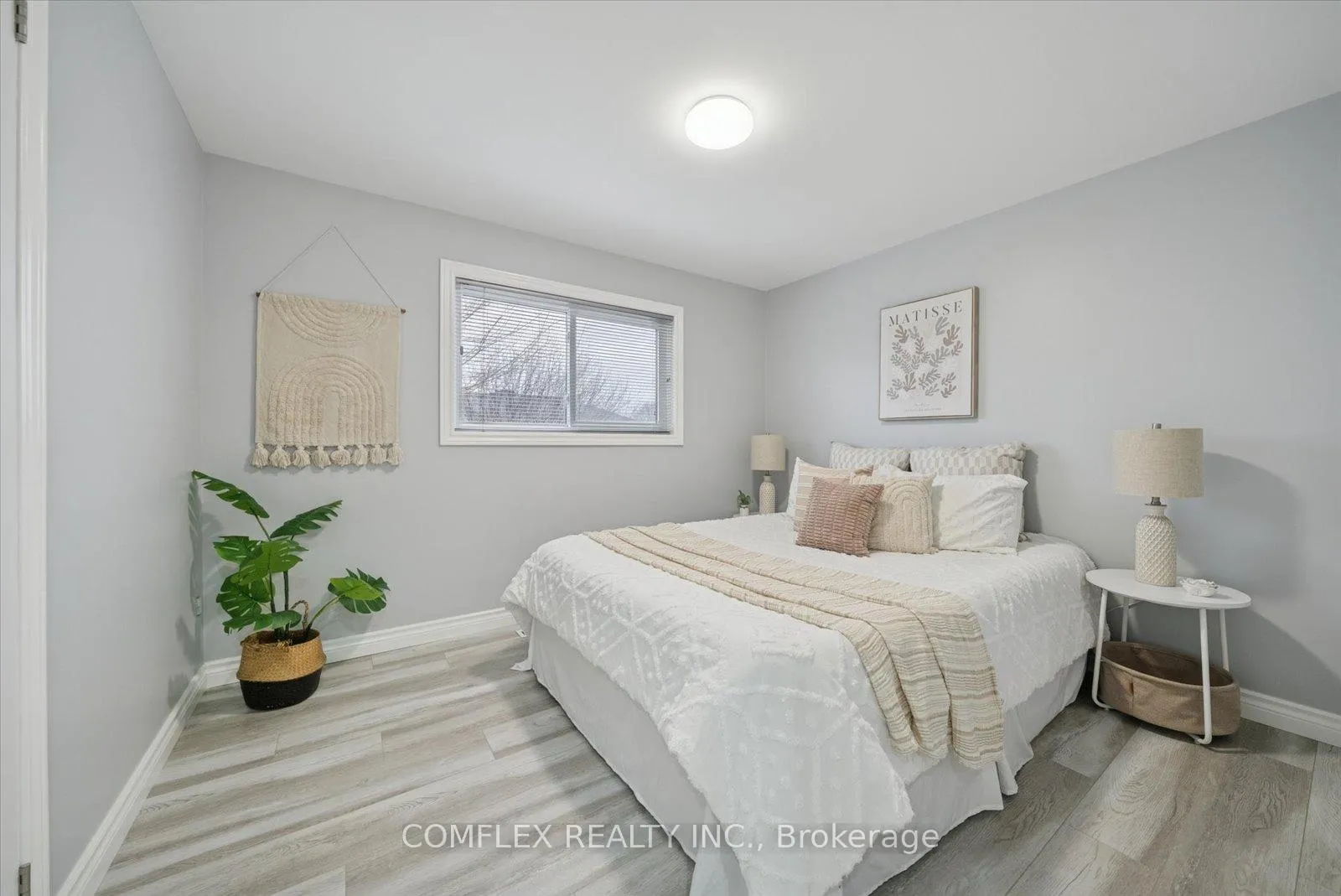 Photo 23 of 1303 Charter Crescent, Oshawa, Lakeview — HOMEH