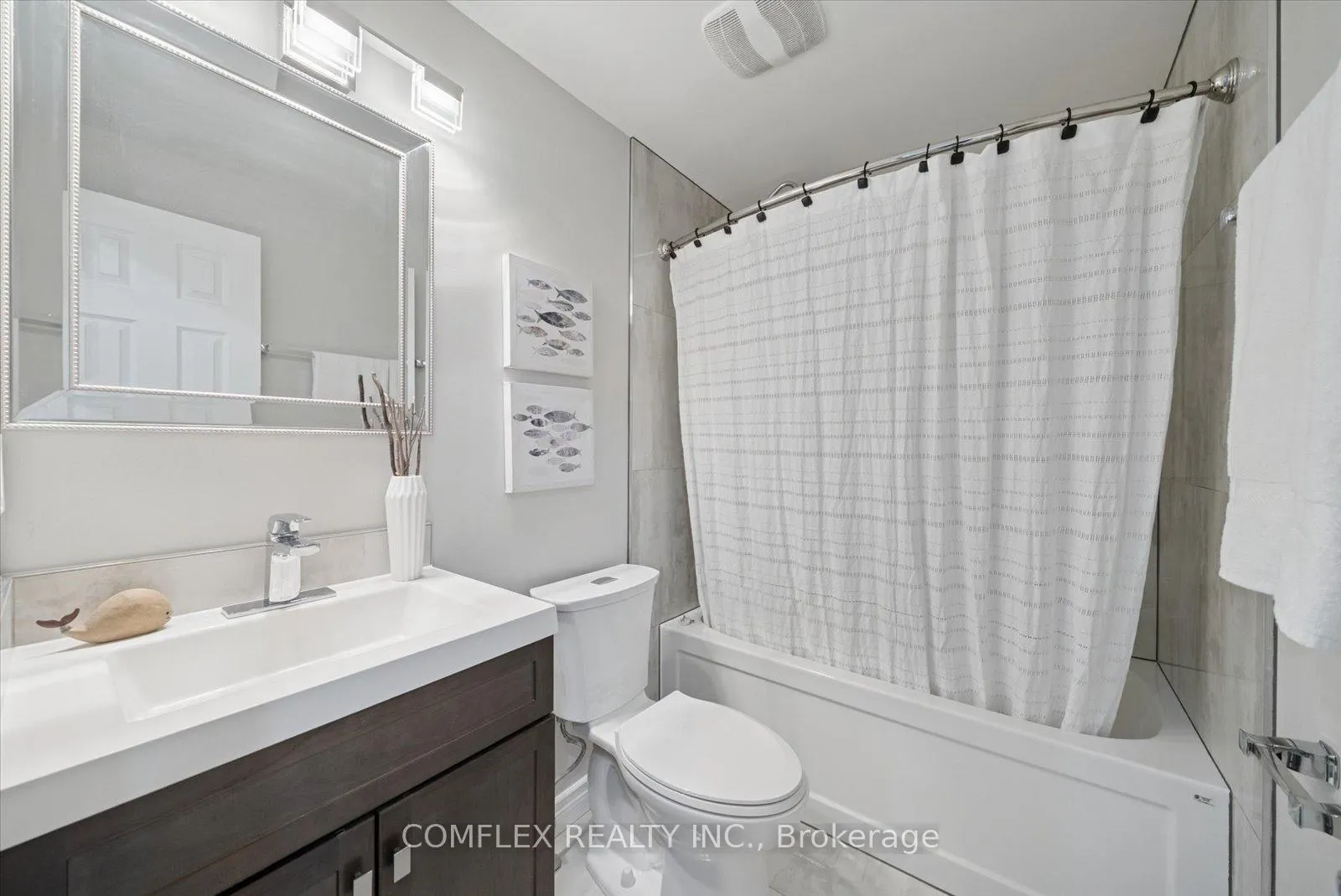 Photo 25 of 1303 Charter Crescent, Oshawa, Lakeview — HOMEH