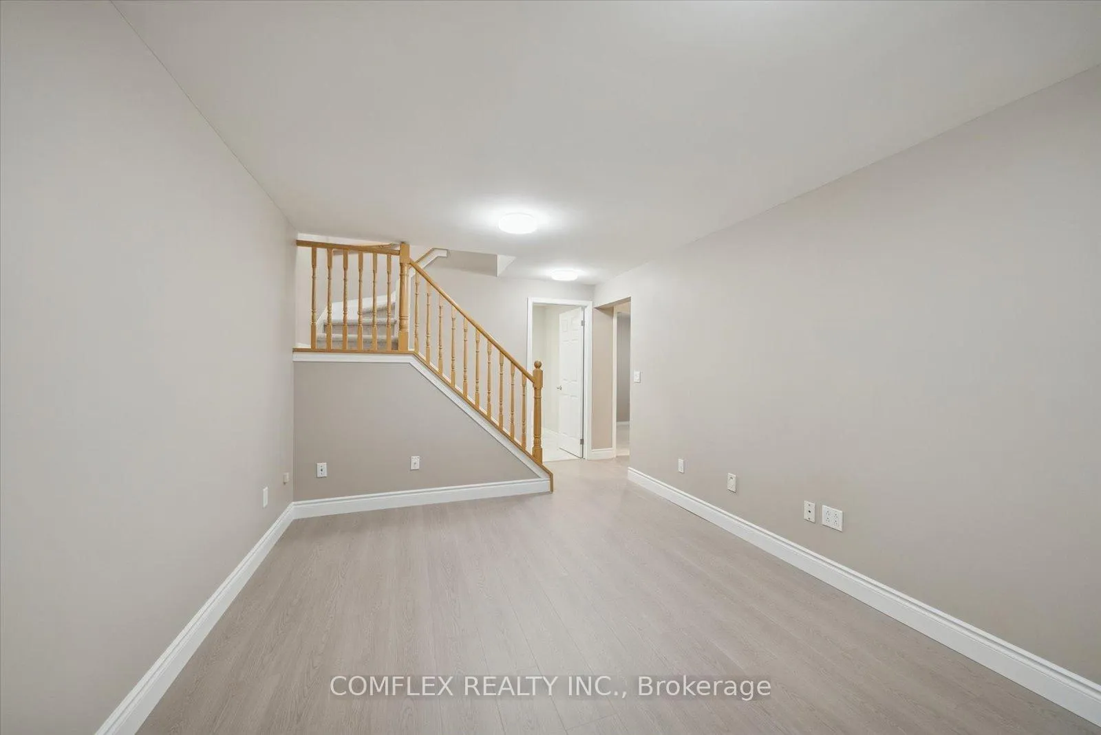 Photo 28 of 1303 Charter Crescent, Oshawa, Lakeview — HOMEH