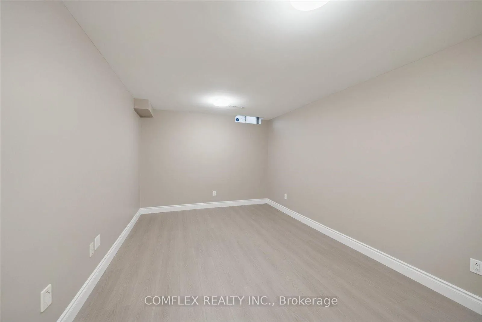 Photo 29 of 1303 Charter Crescent, Oshawa, Lakeview — HOMEH