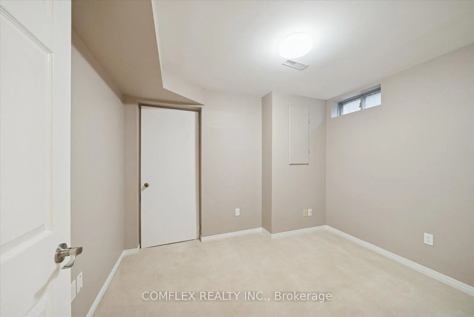Photo 32 of 1303 Charter Crescent, Oshawa, Lakeview — HOMEH