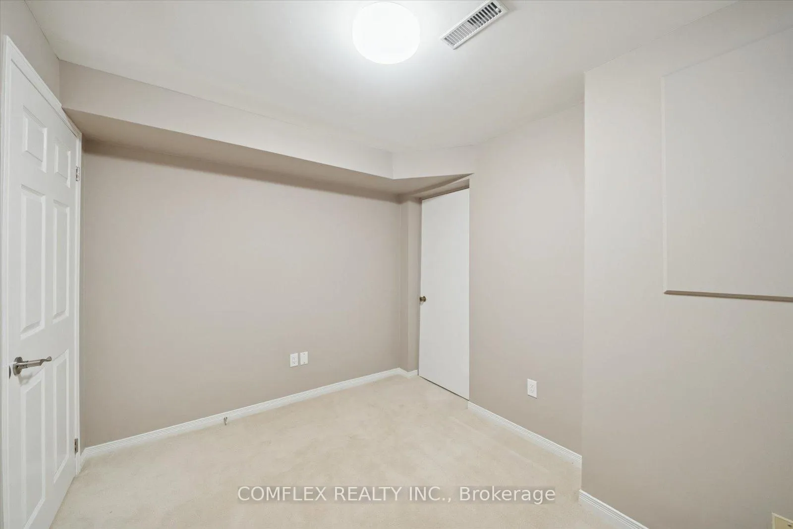Photo 33 of 1303 Charter Crescent, Oshawa, Lakeview — HOMEH
