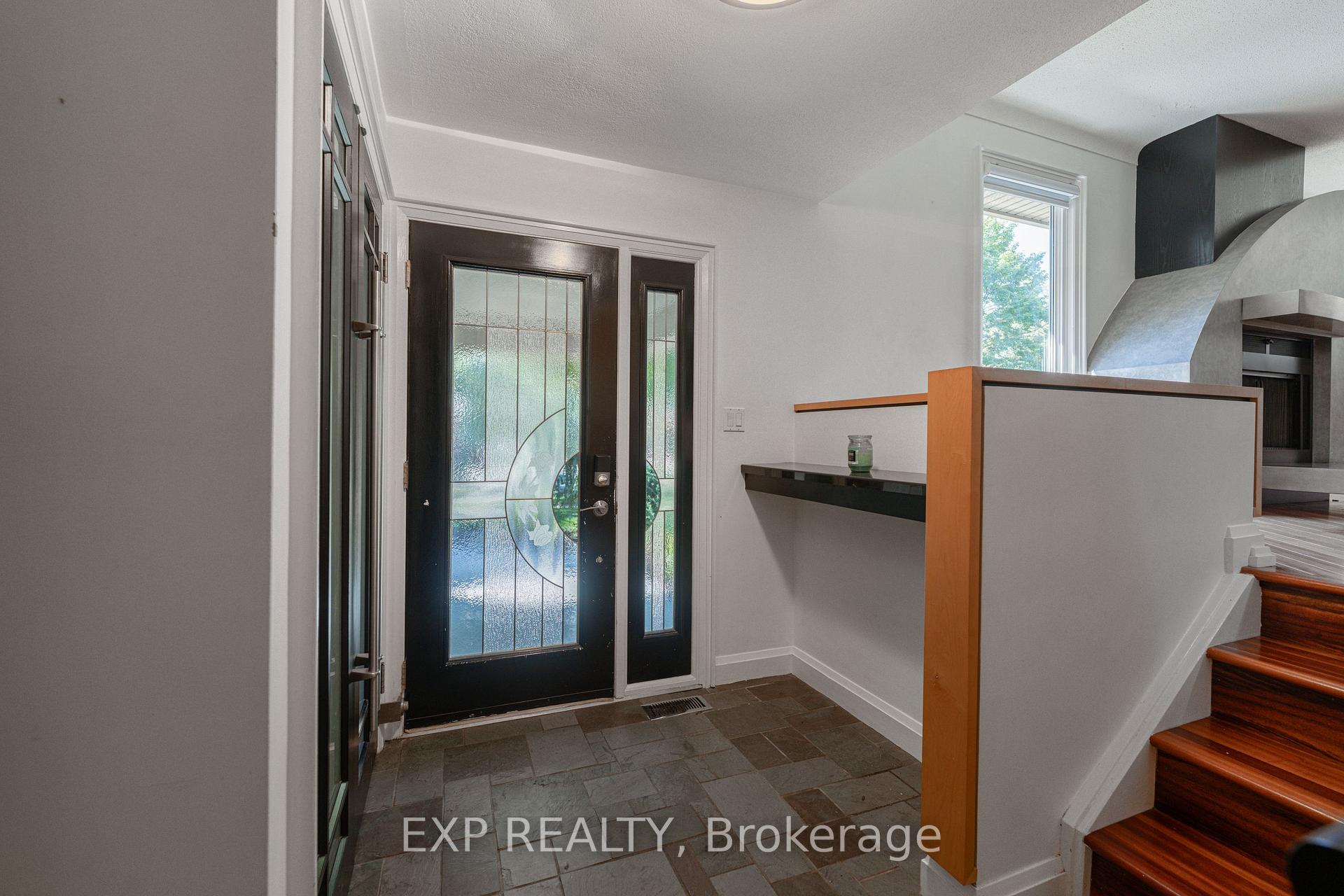 Photo 5 of 6559 Jupiter Boulevard, Niagara Falls, Stamford — HOMEH