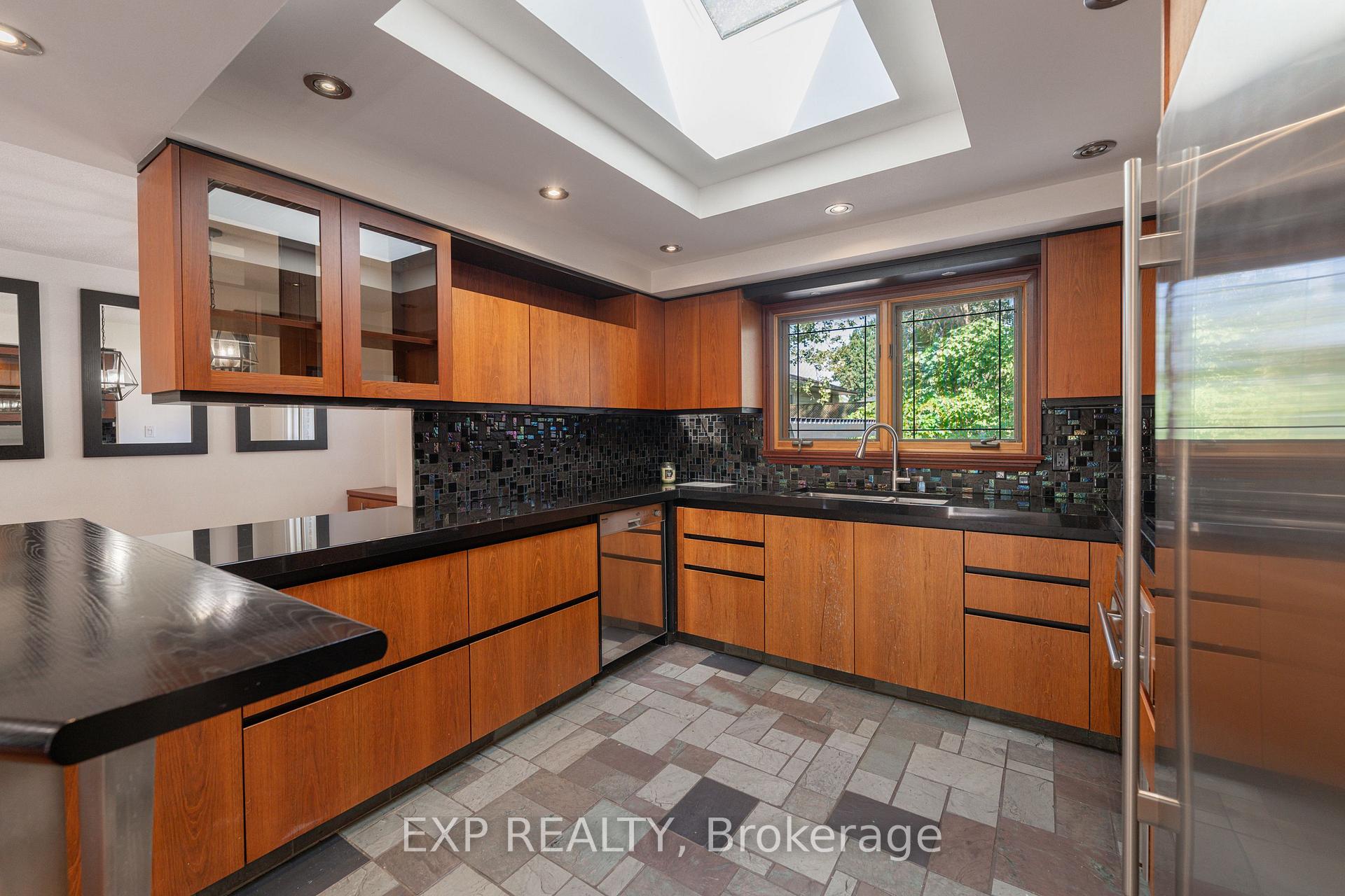 Photo 10 of 6559 Jupiter Boulevard, Niagara Falls, Stamford — HOMEH