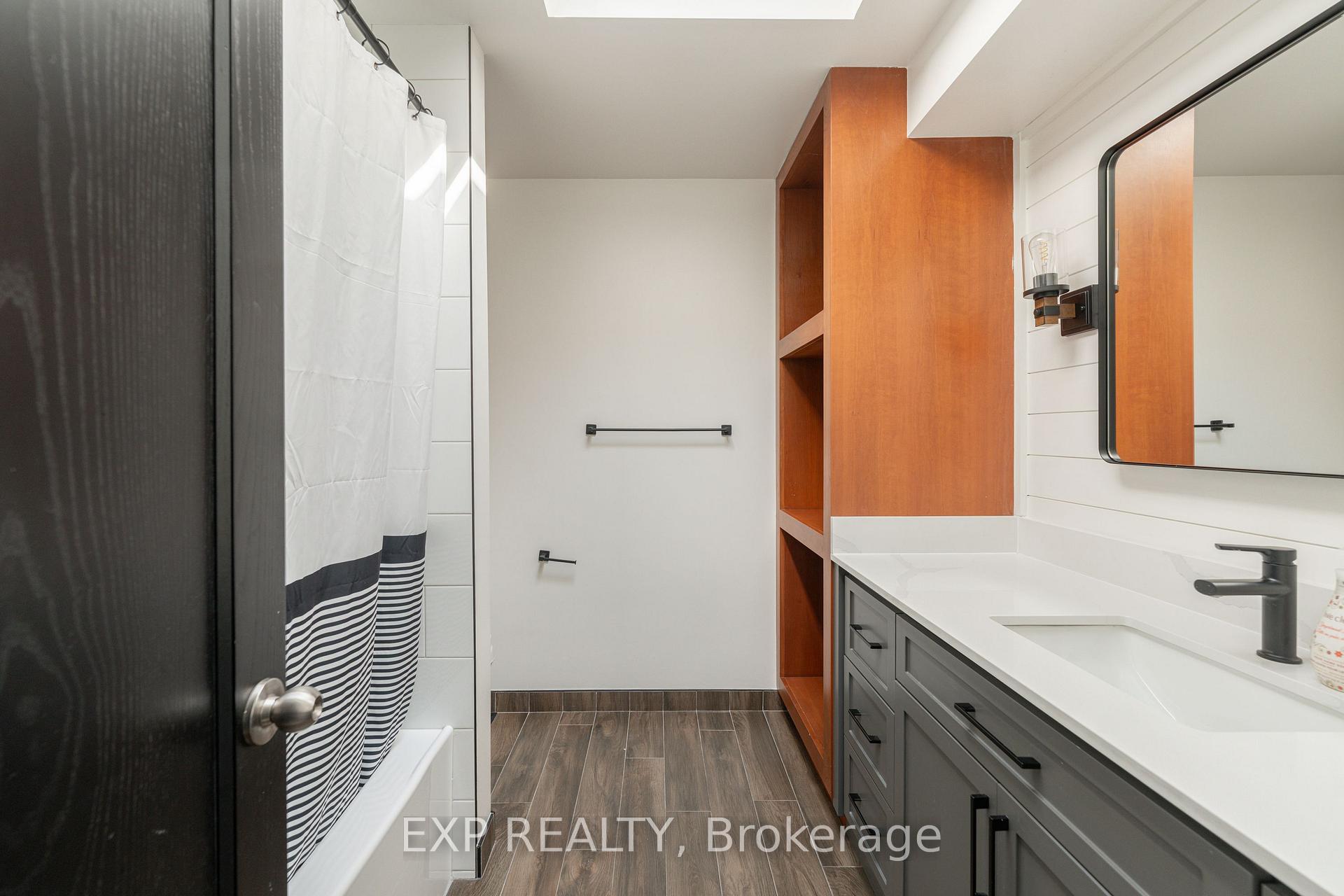 Photo 34 of 6559 Jupiter Boulevard, Niagara Falls, Stamford — HOMEH