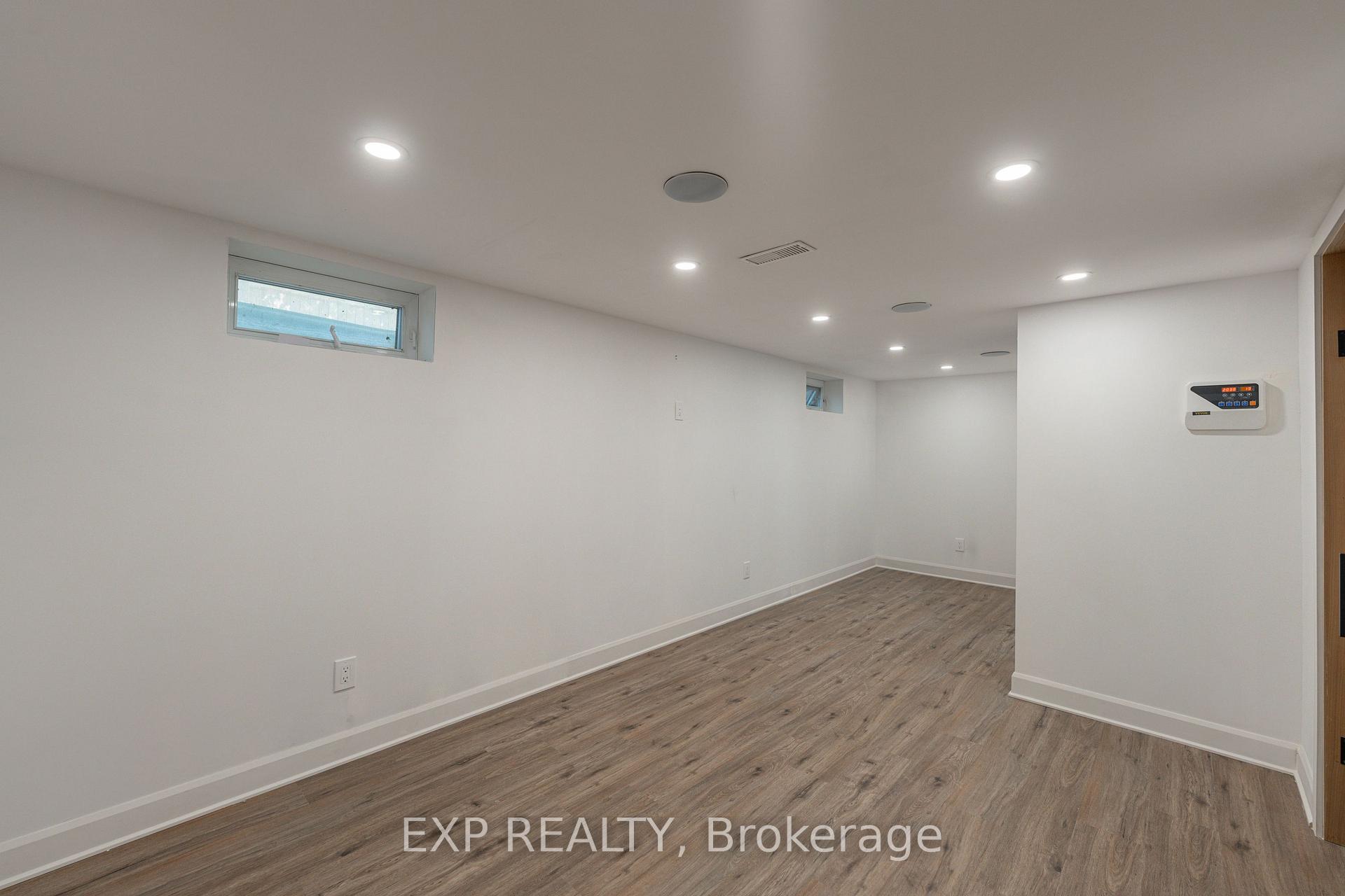 Photo 35 of 6559 Jupiter Boulevard, Niagara Falls, Stamford — HOMEH