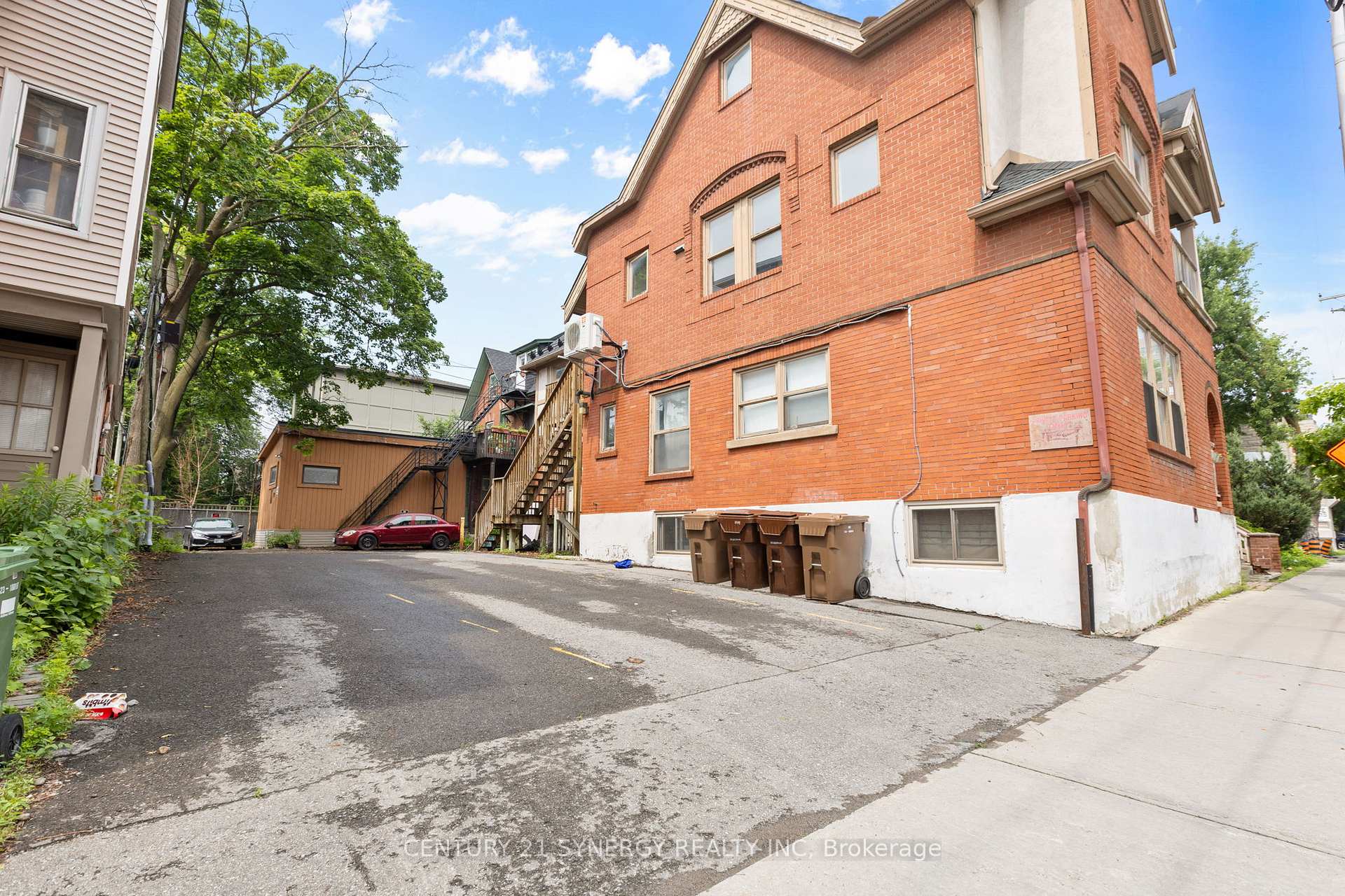 Photo 3 of Unit 6, 450 Maclaren Street, Ottawa, Ottawa Centre — HOMEH